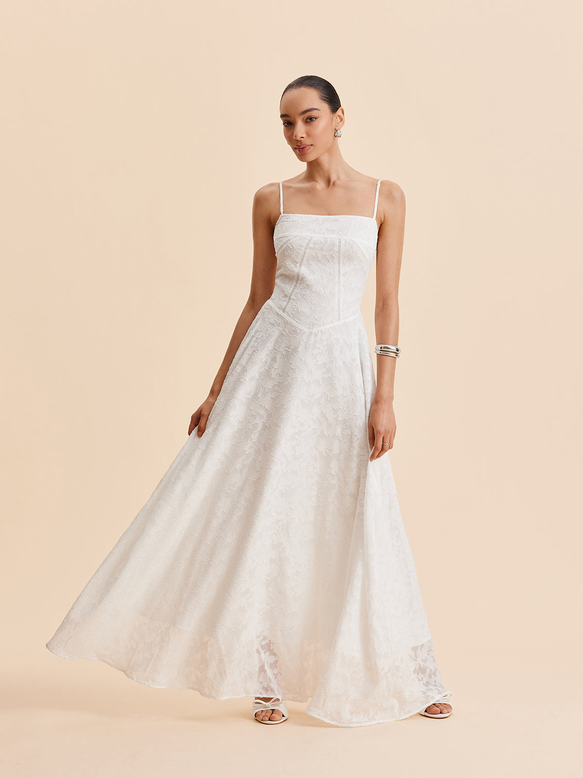 Robe nuisette en mousseline et dentelle florale