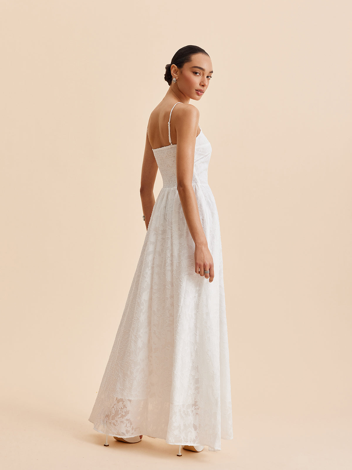 Robe caraco en mousseline avec dentelle florale