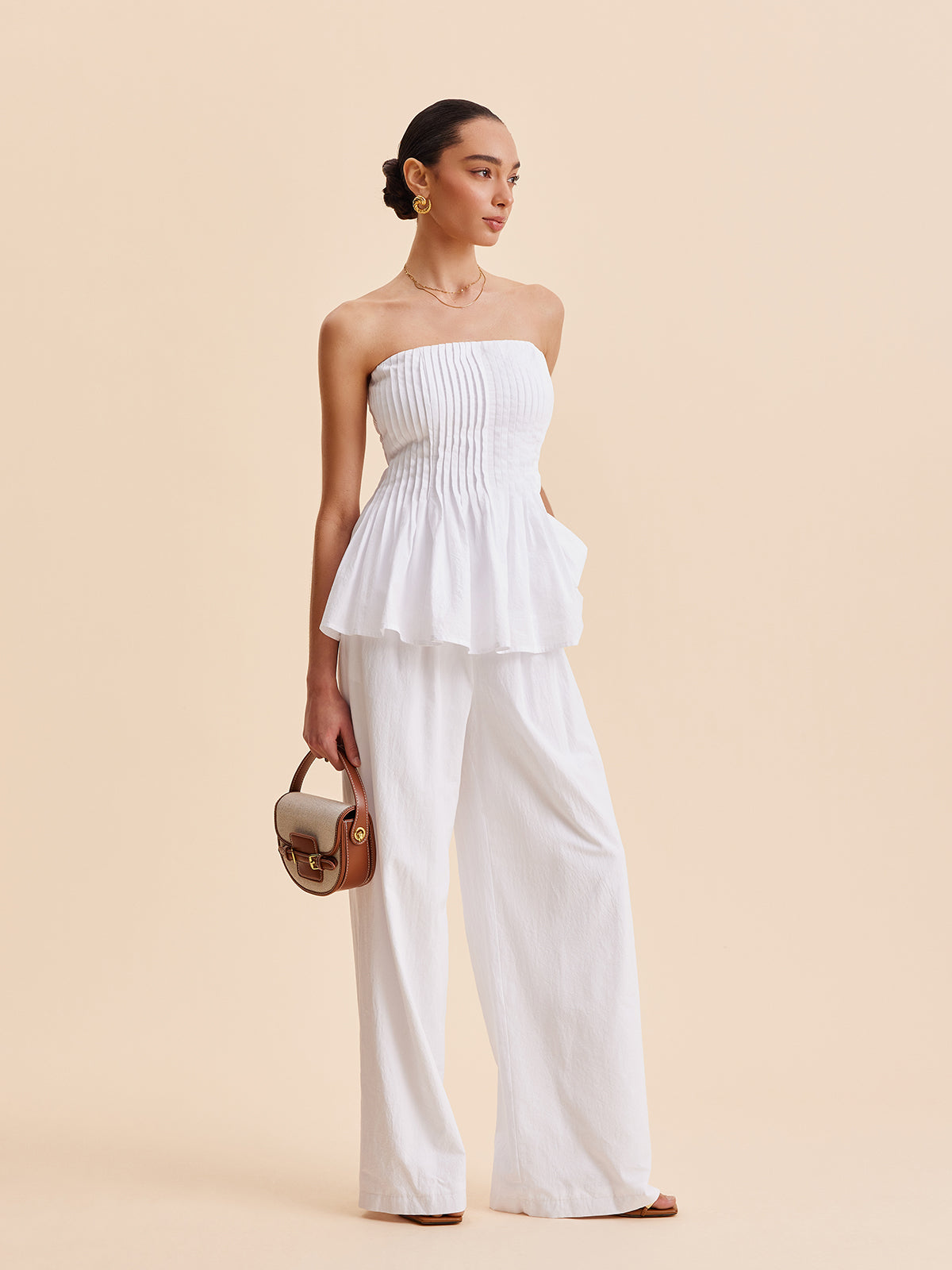 Baumwollhose mit weitem Bein, mittlerer Taille und Taschen