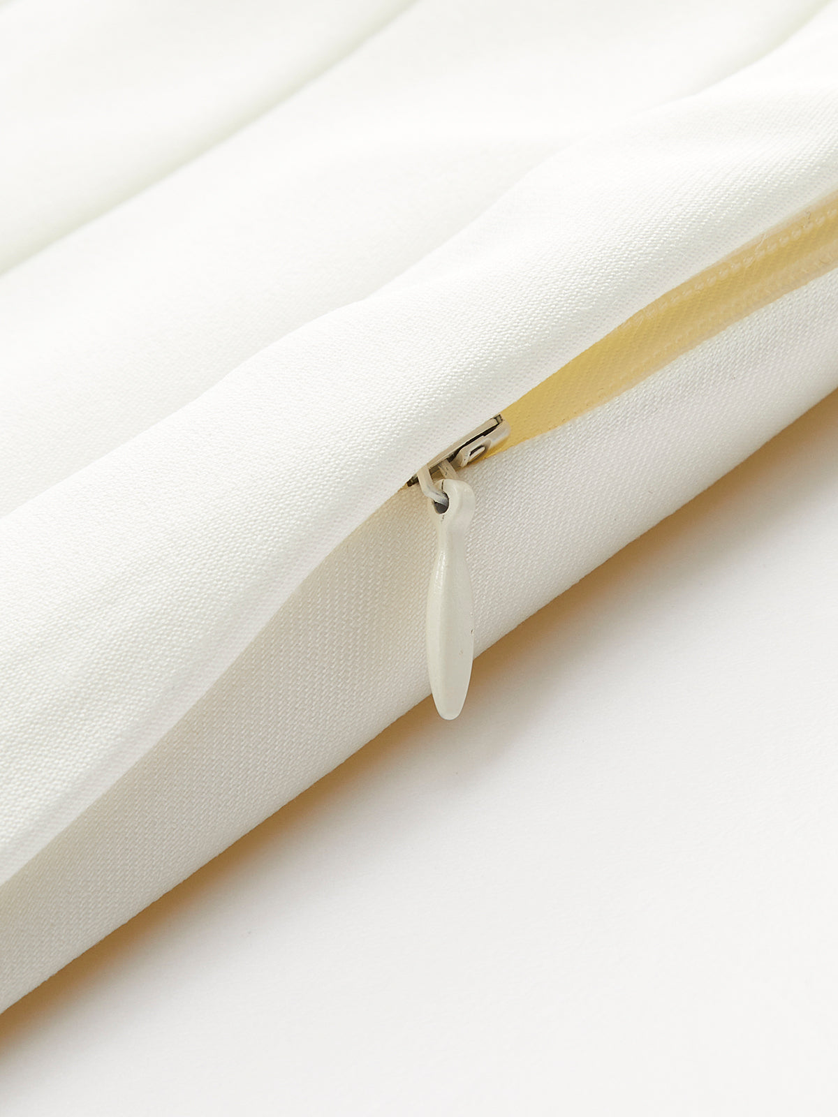 Jupe plissée taille mi-haute