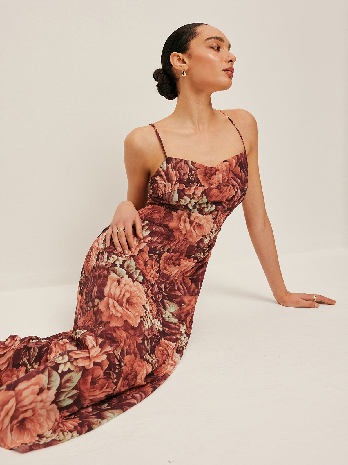 Halbtransparentes florales Chiffon-Cami-Kleid