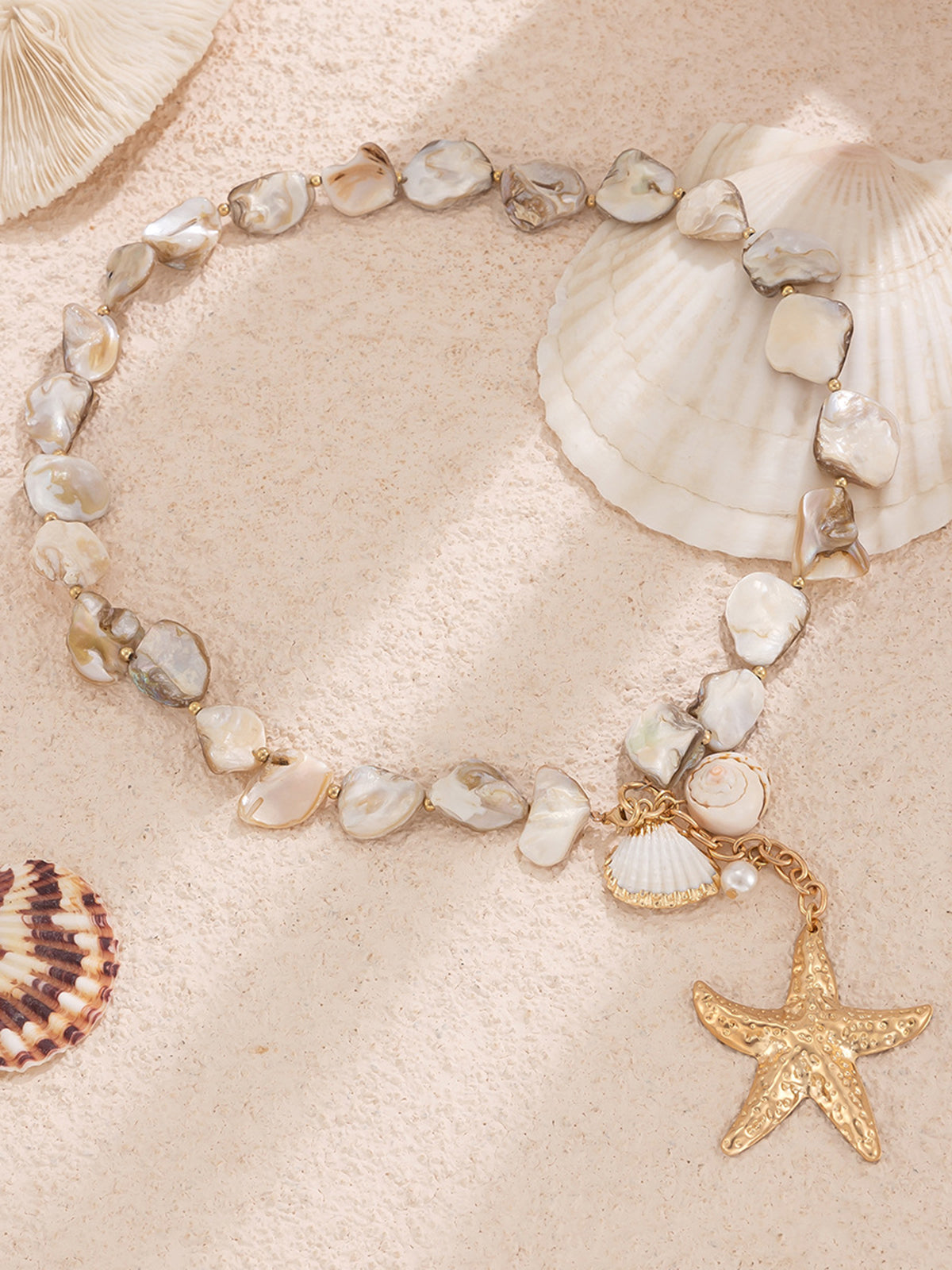 Shell & Starfish Pendant Pearl Necklace