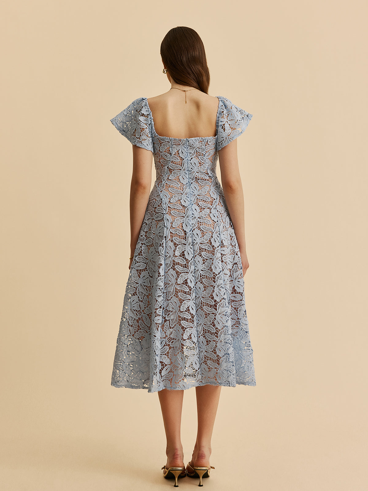 Spitzenkleid mit Herz-Ausschnitt