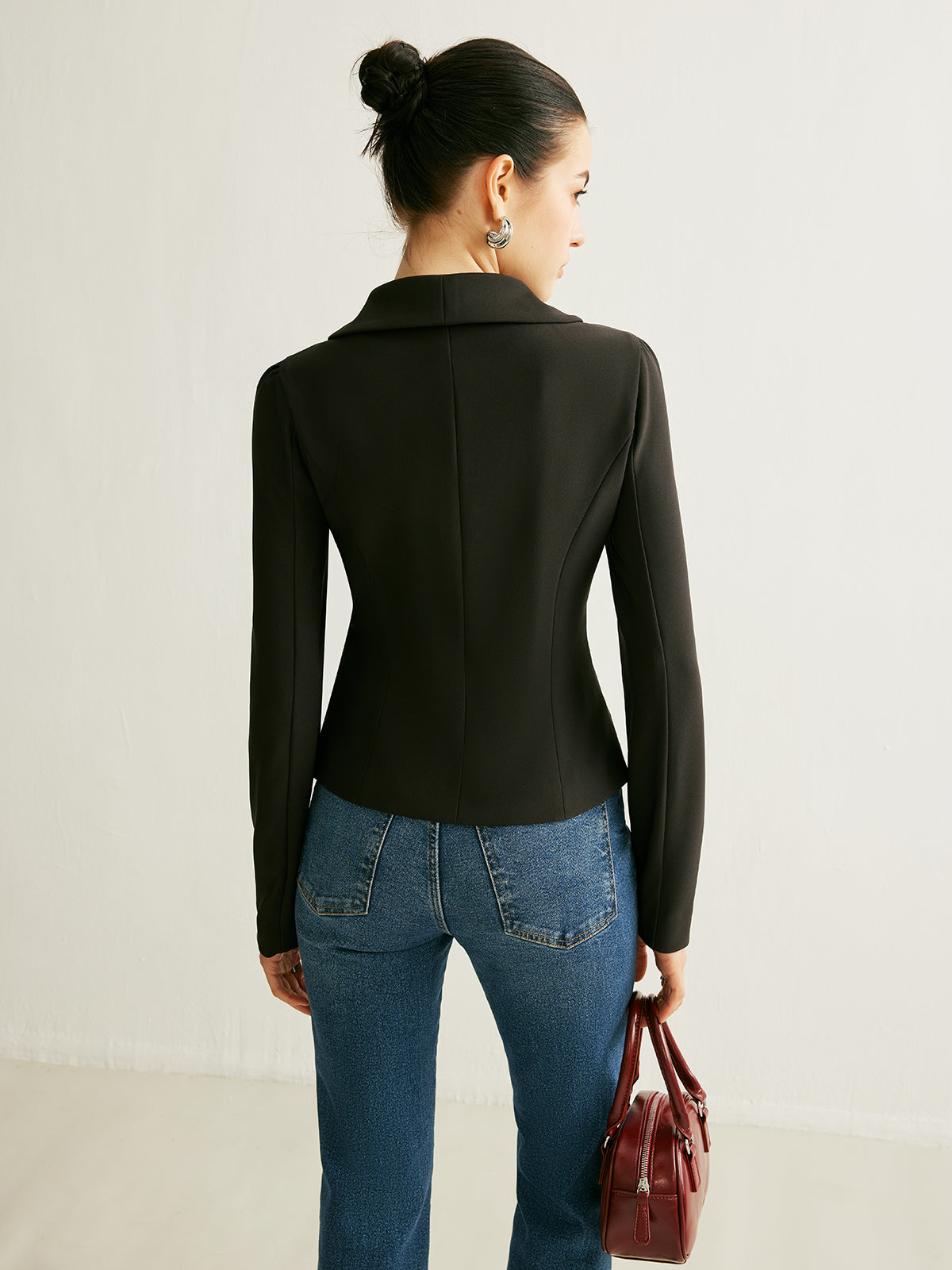Blazer mit V-Ausschnitt und Bindedetail vorne