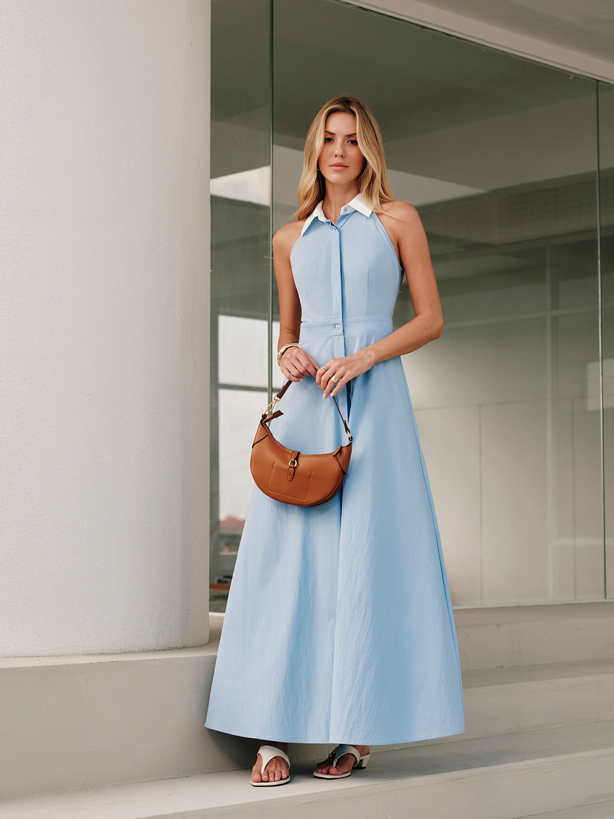 Ärmelloses Hemdkragenkleid mit Knopfleiste