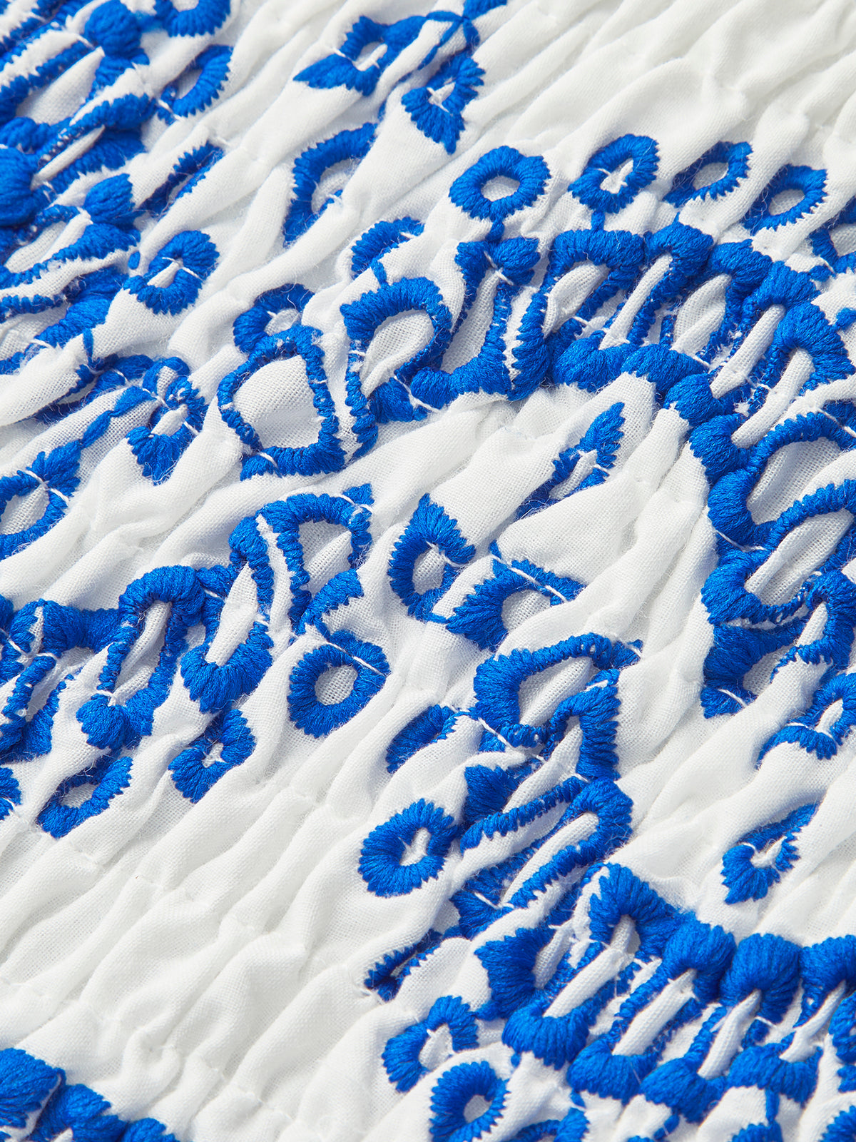 Robe bustier à volants ondulés avec détails festonnés