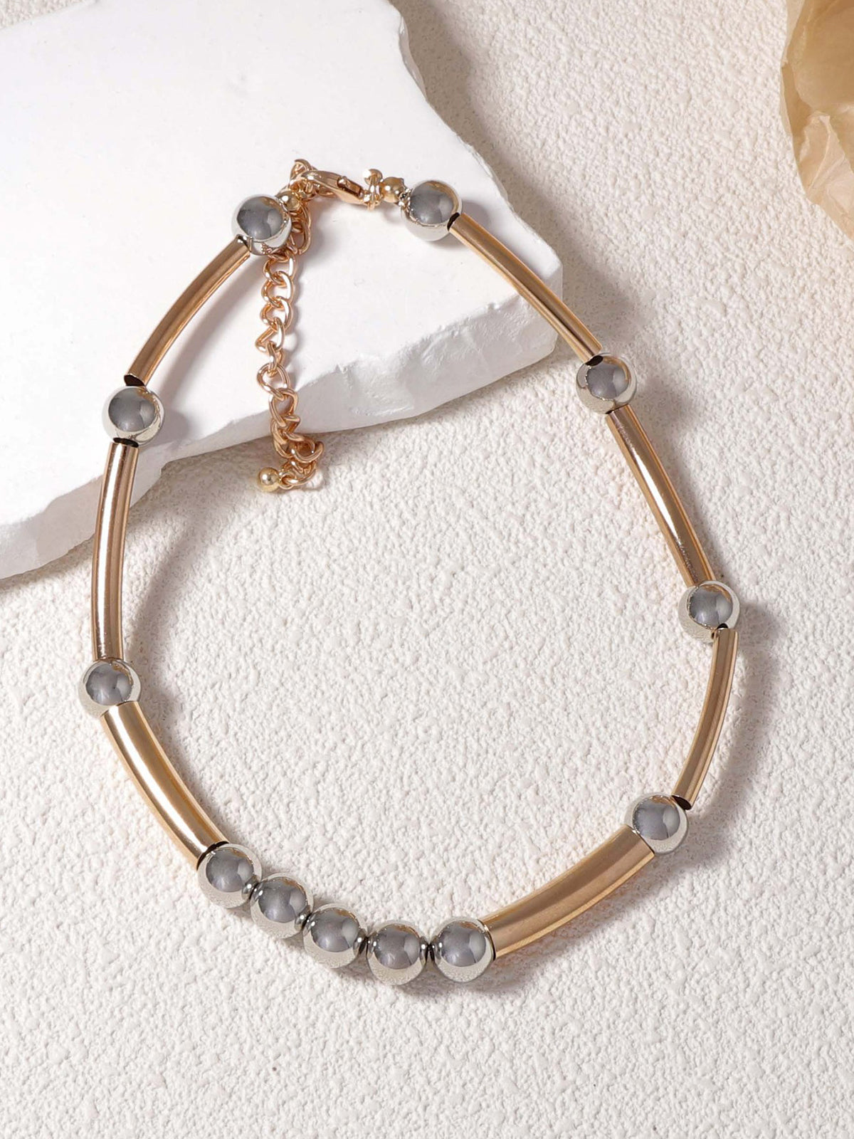 Minimalistische zweifarbige Metallkette