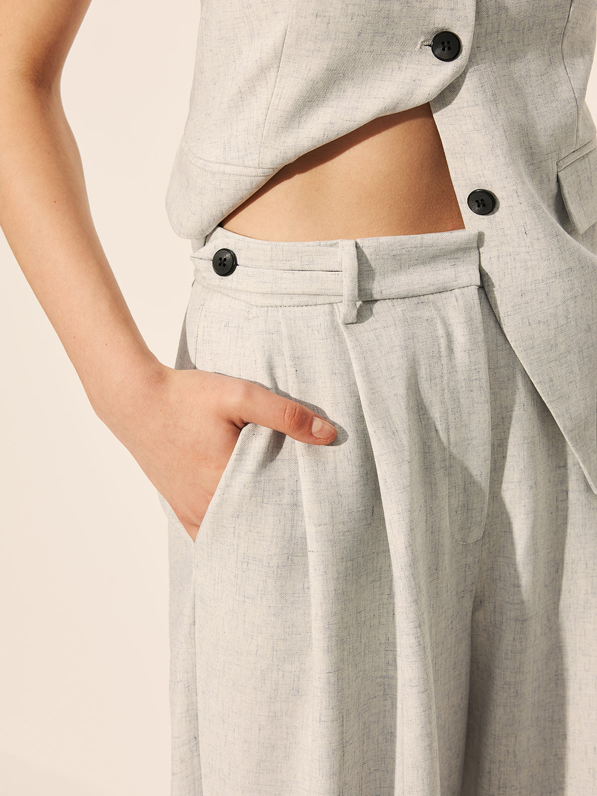 Plissierte Marlenehose mit mittlerer Bundhöhe