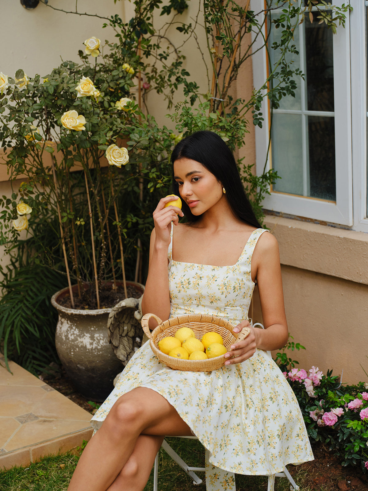 Robe à imprimé floral et nœud dans le dos