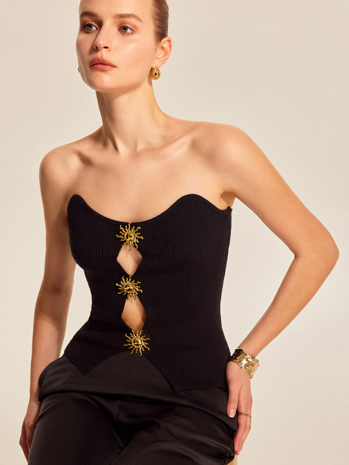 Metal Cut-Out Knit Sweater Vest