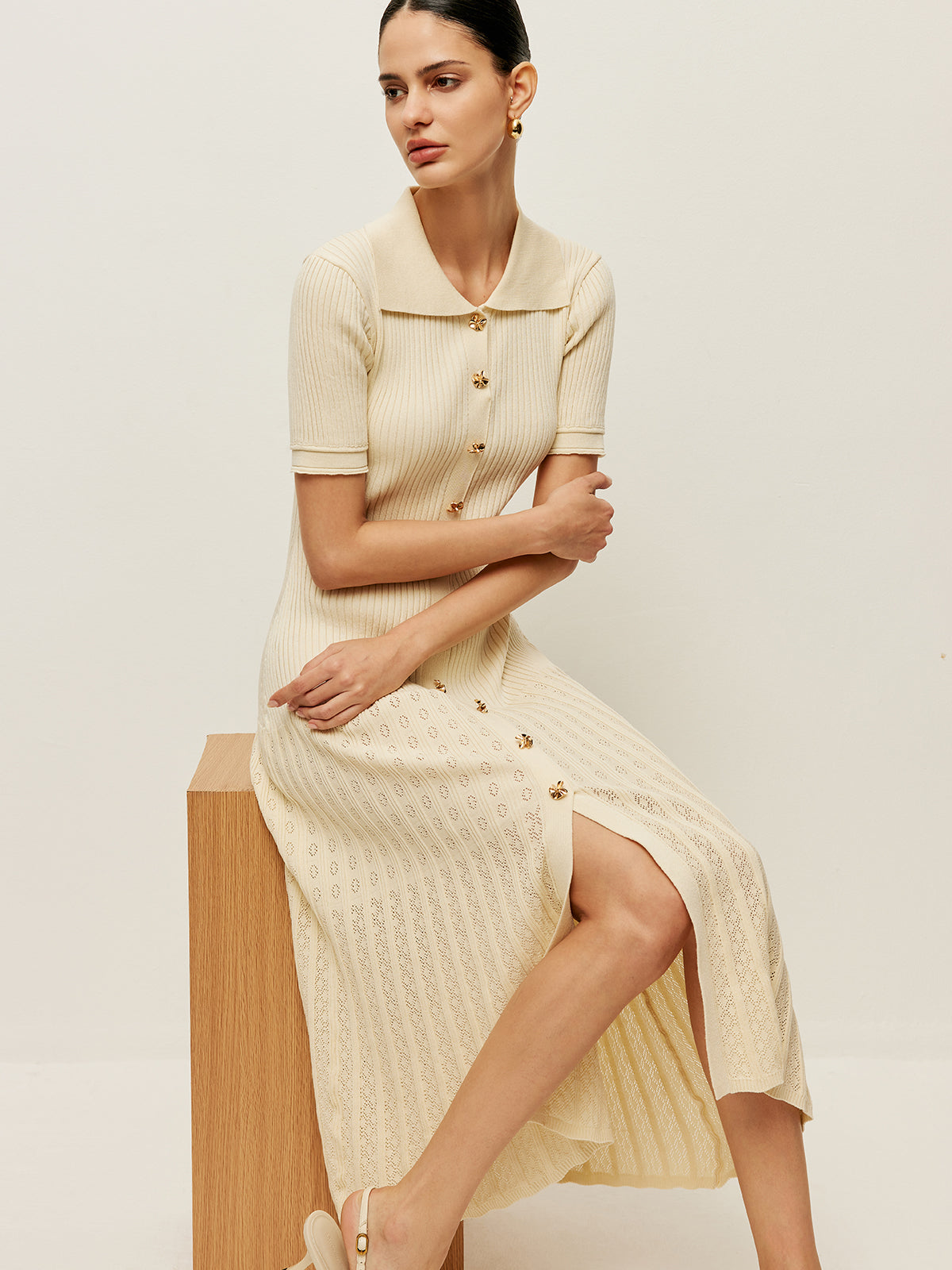 Strick-Polo-Kleid mit Hohldesign und Knopfleiste