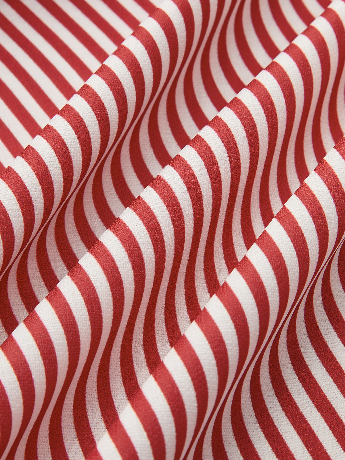 Robe plissée sans manches à col en V froncé