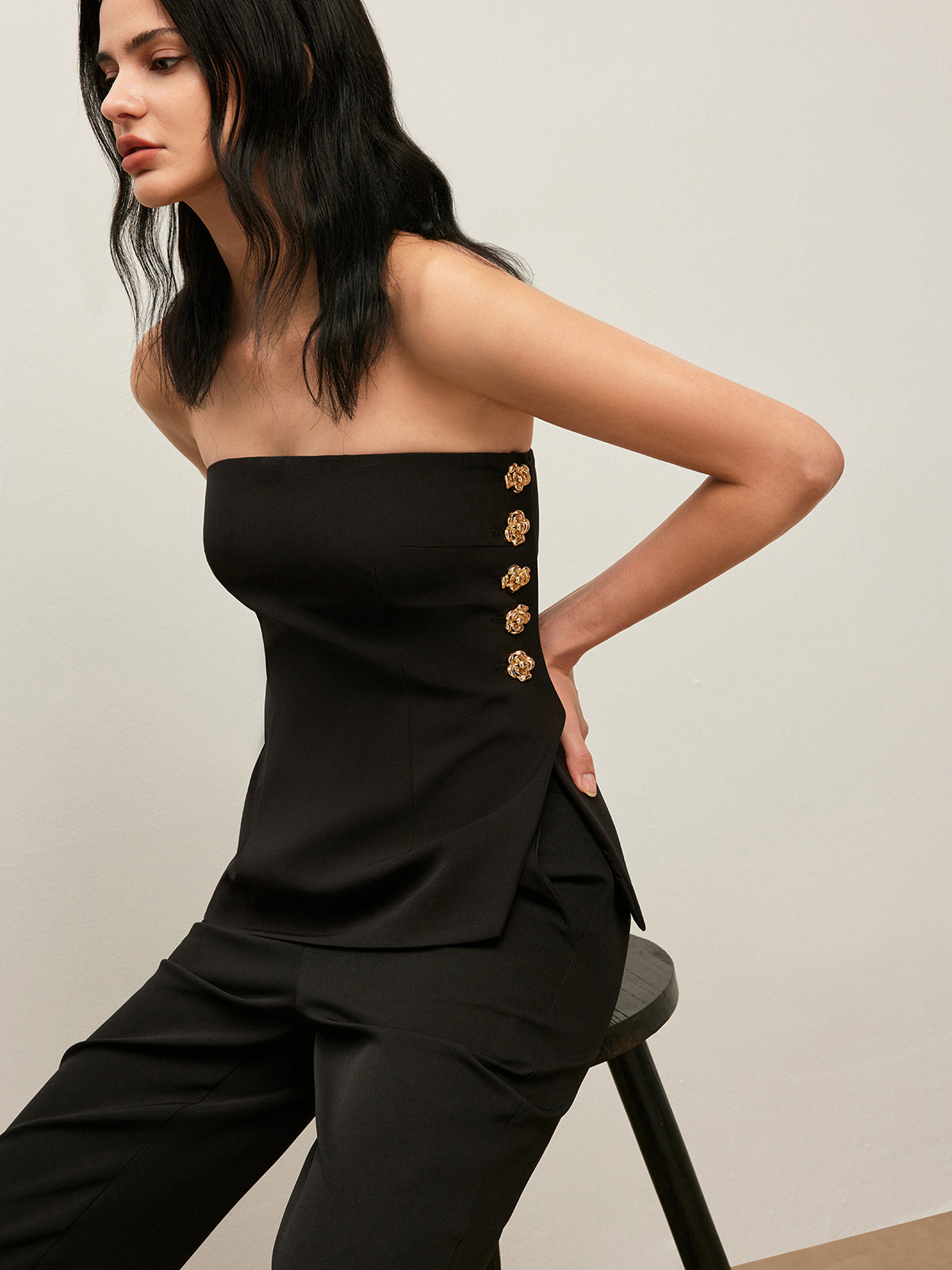 Haut bustier avec détails de boutons latéraux