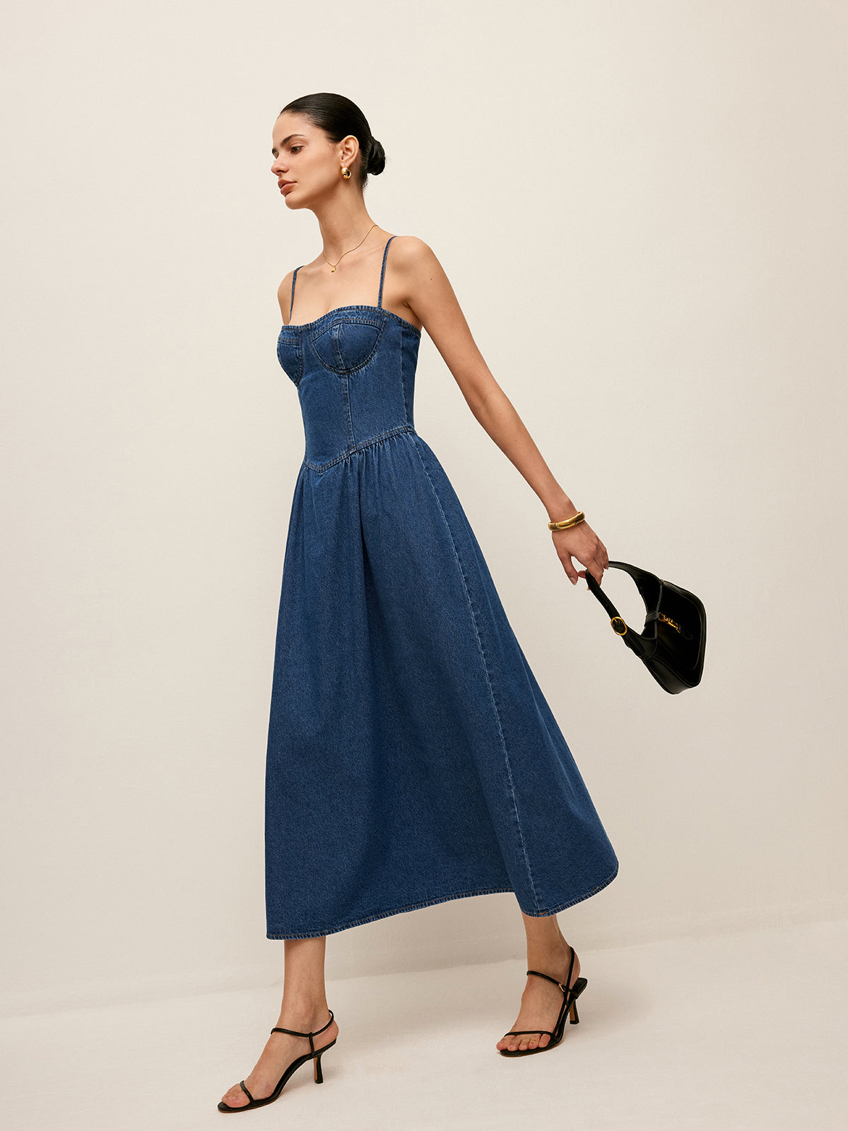 Robe en jean à col cœur