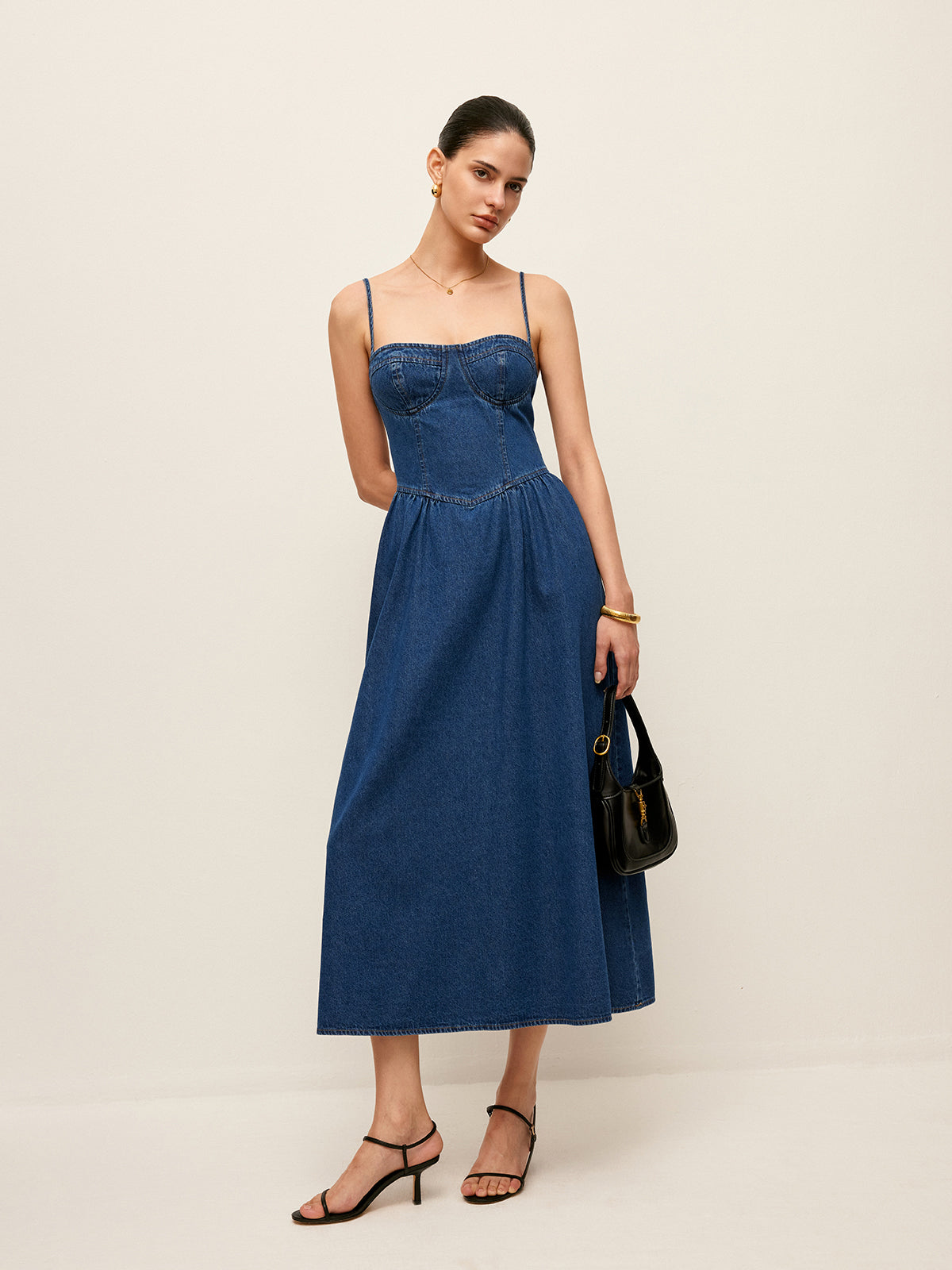 Robe en jean à col cœur