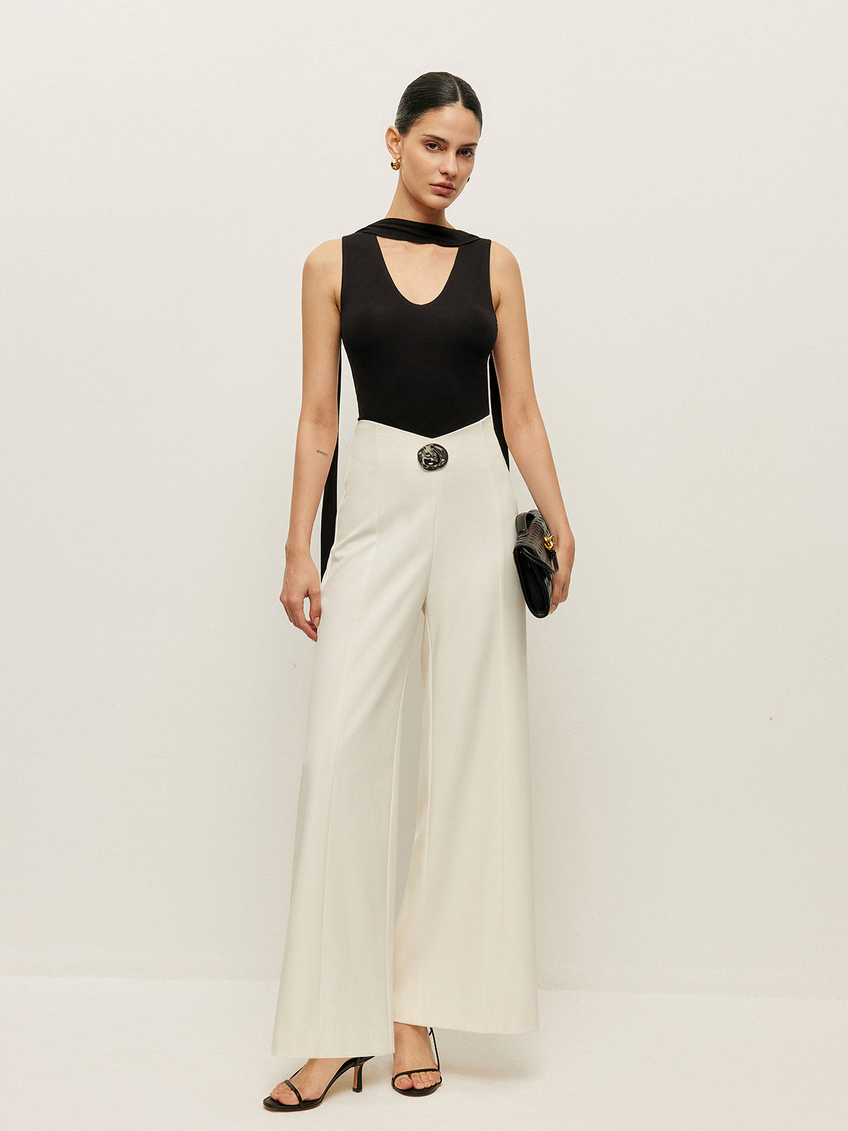 High-Waist Hose mit weitem Bein und Schnallendetail