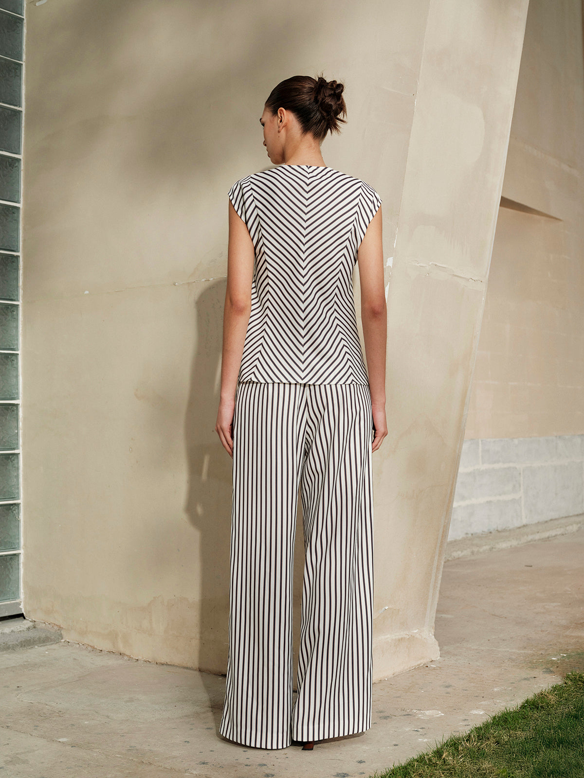 Pantalon large taille mi-haute à rayures