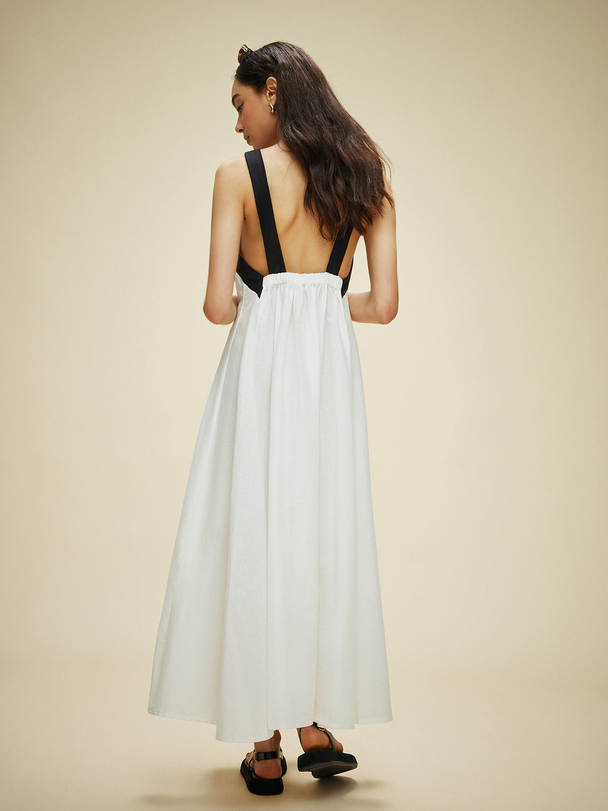 Robe dos nu semi-transparente en coton et lin