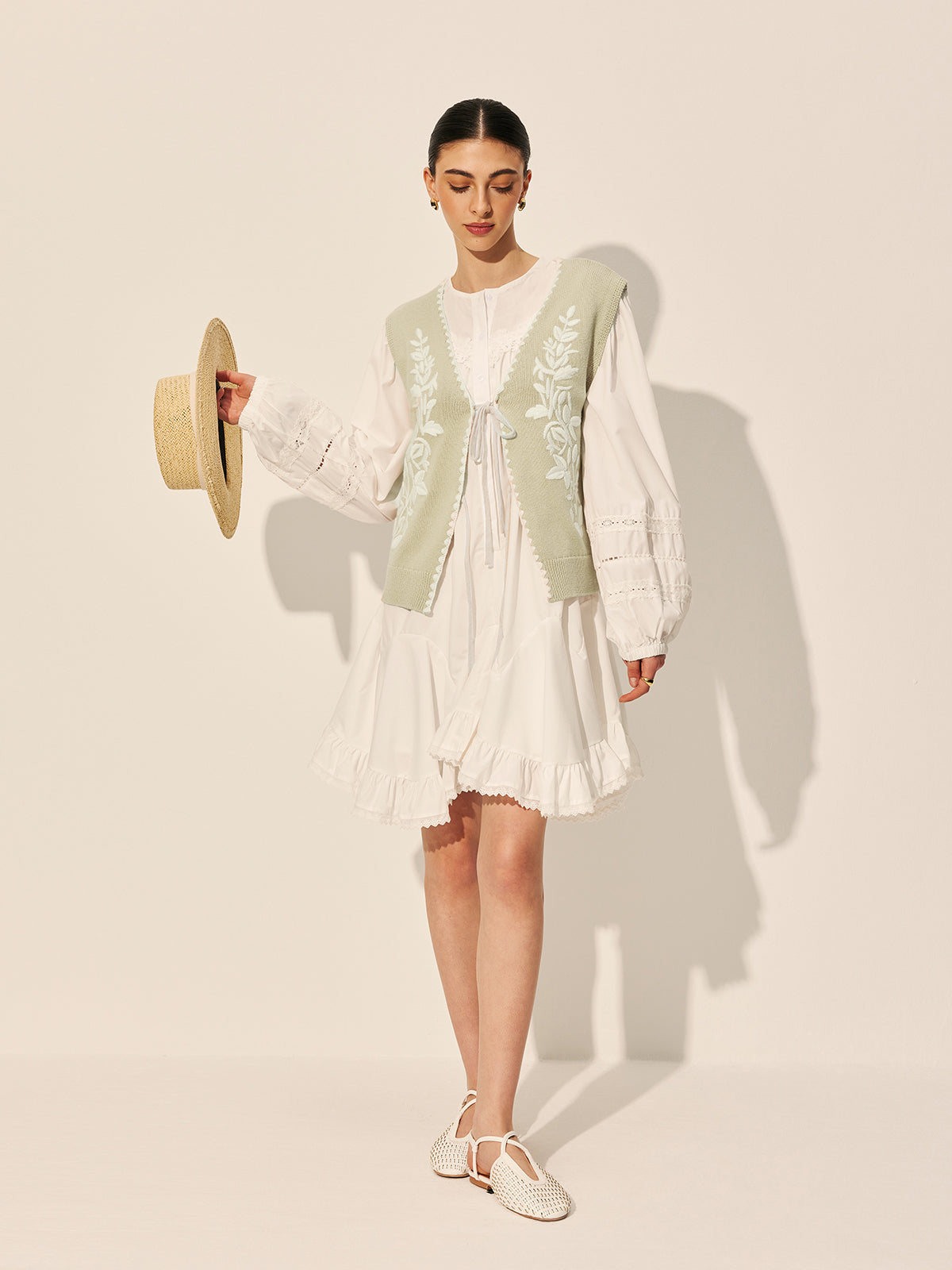 Embroidery Bow Floral Sweater Vest