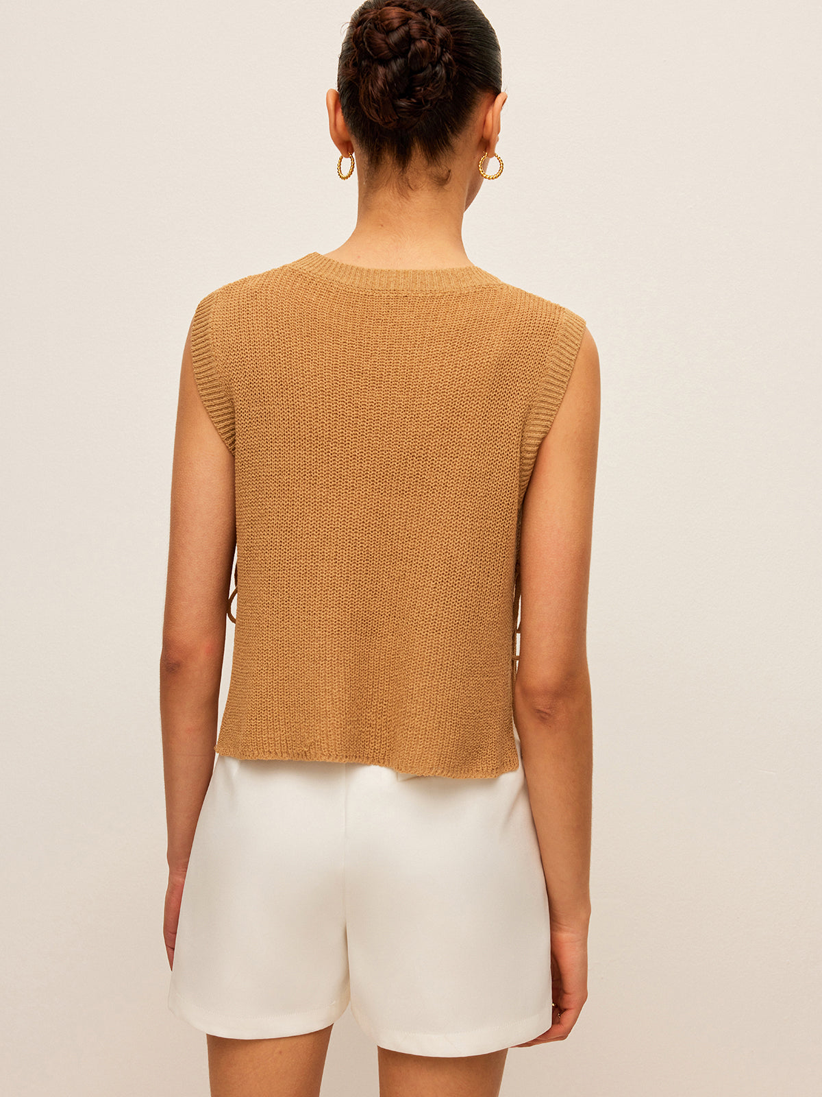 Ärmelloses Stricktop mit seitlicher Bindedetail