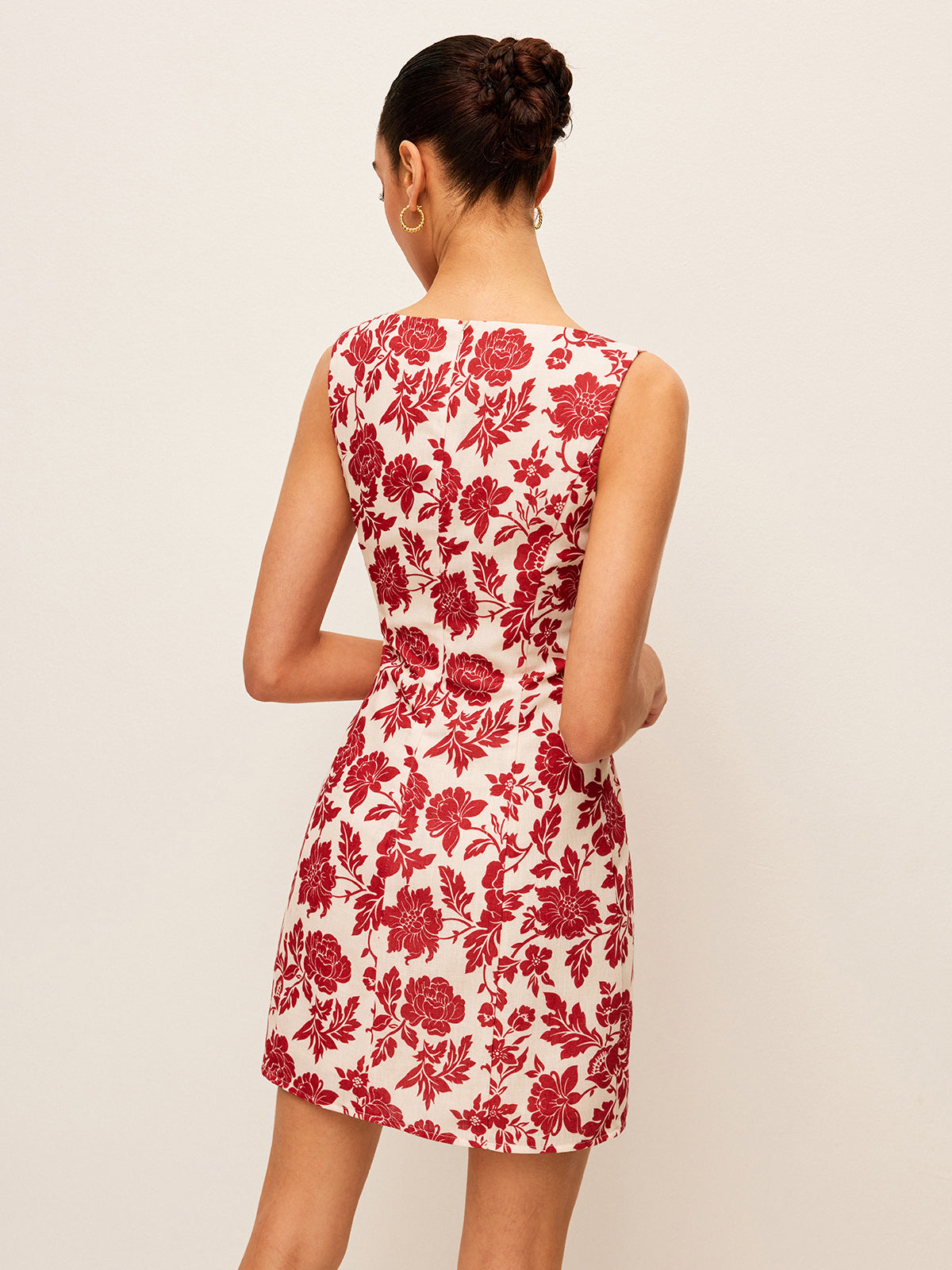 Robe à imprimé floral et col carré