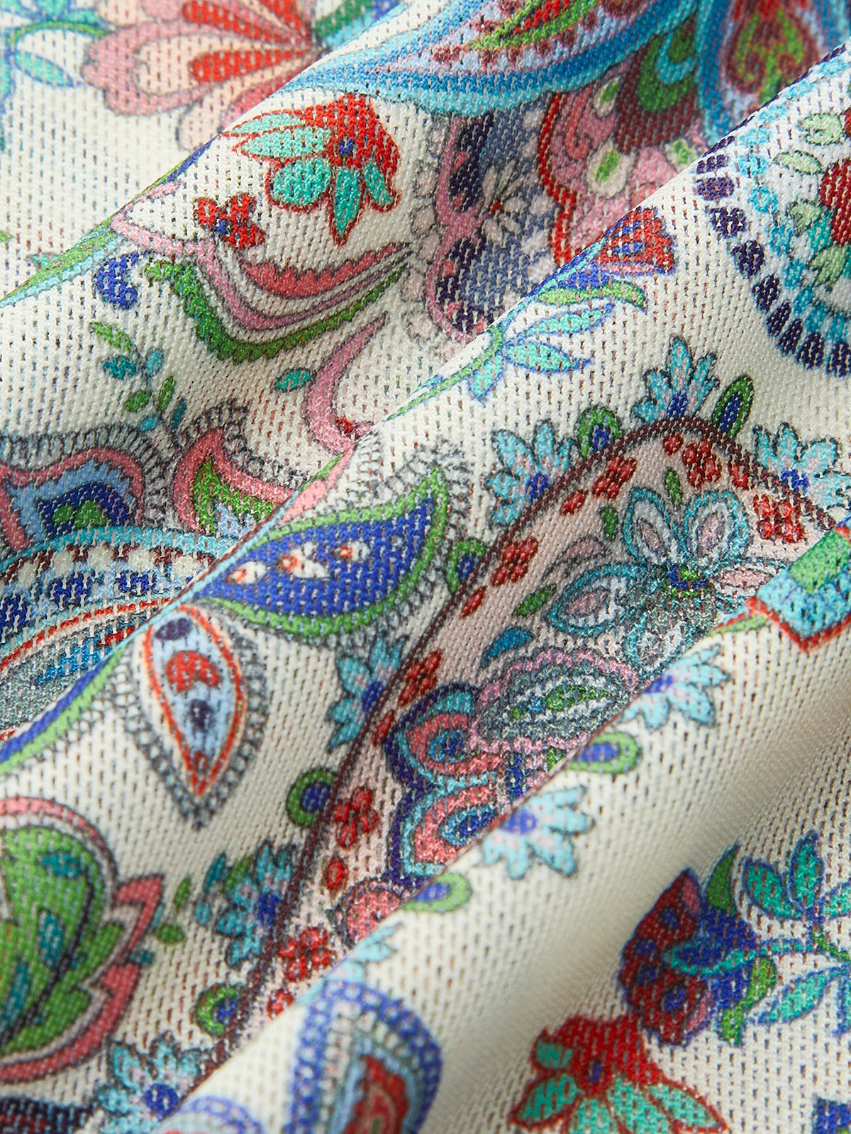 Bikini-Set mit Bindebändern am Rücken und passendem Überwurf mit Paisley-Muster