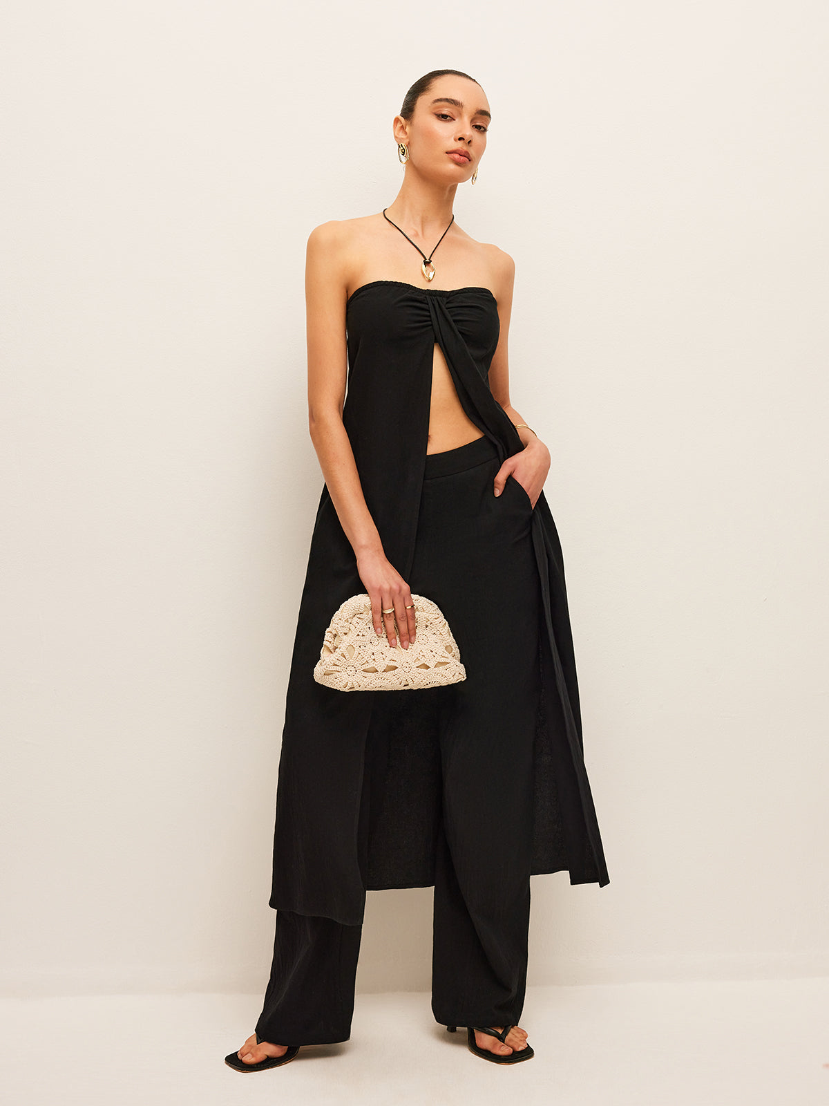 Ensemble haut à nouer sur le devant et pantalon en coton et lin