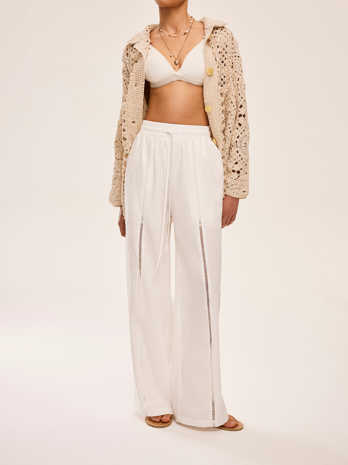 Pantalon semi-transparent taille haute avec poches