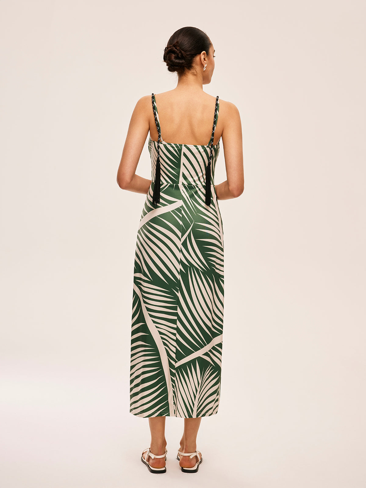 Robe à bretelles fendue avec détails à pompons