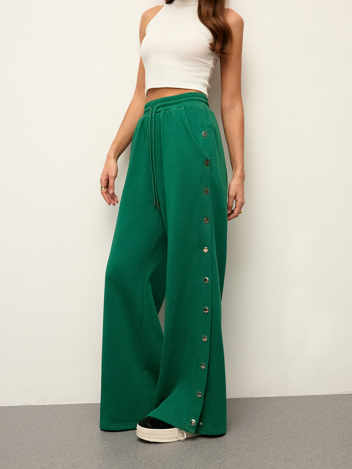 Pantalon de jogging taille mi-haute avec cordon de serrage et boutons sur le côté