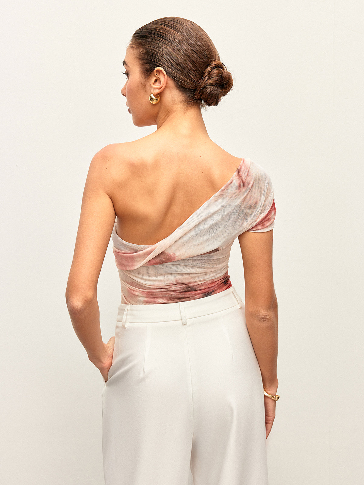 Batik-Top mit einer Schulter