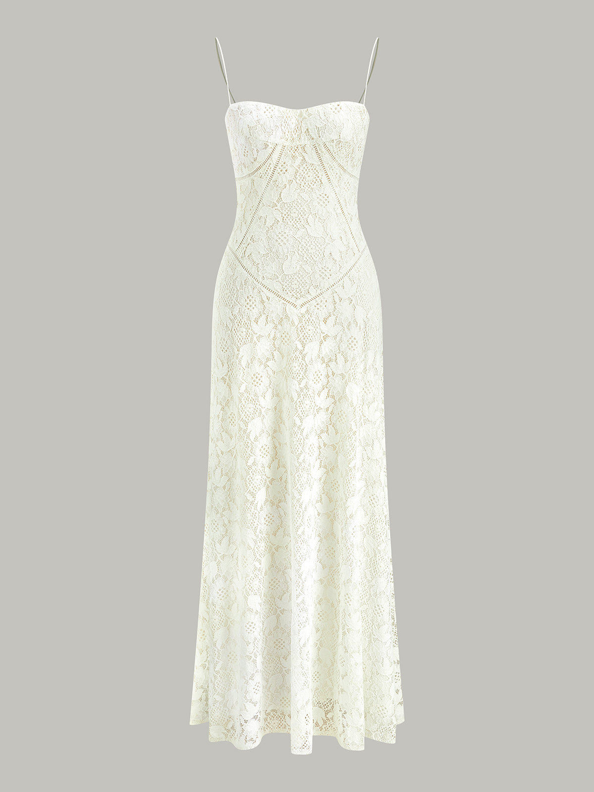 Robe en dentelle à fines bretelles