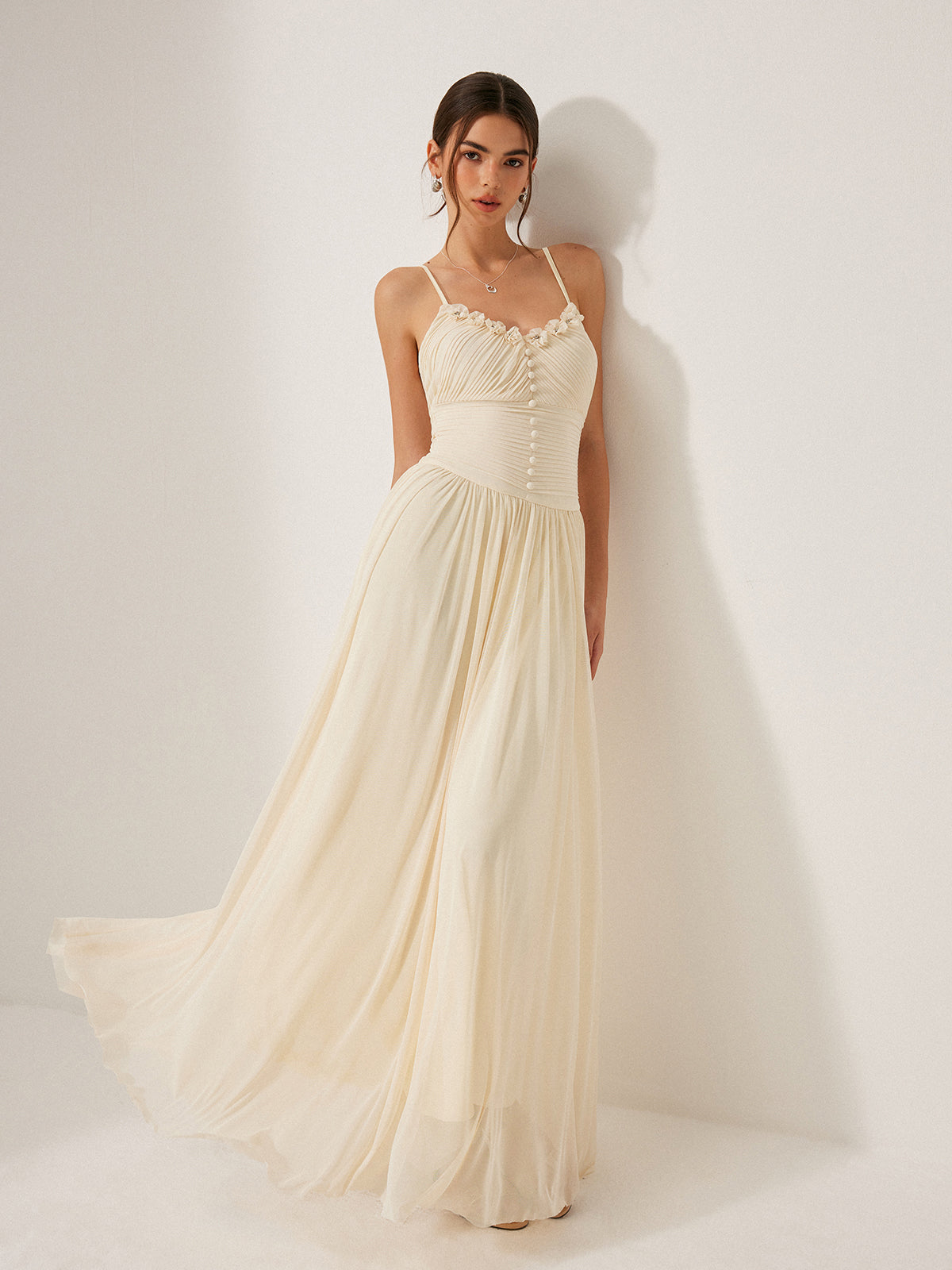 Kleid mit Knopfleiste und Netzeinsätzen