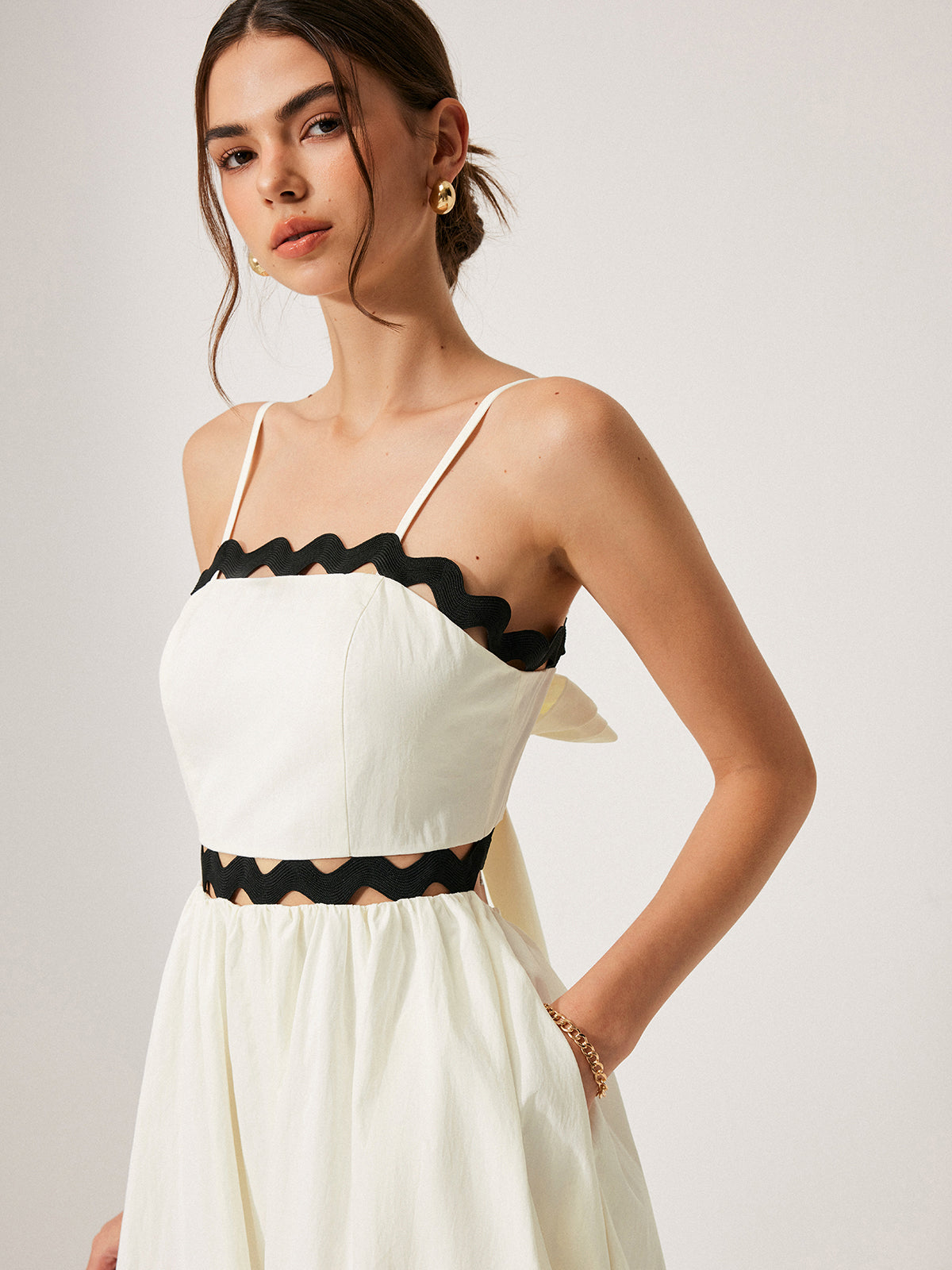 Scalloped Trim Back Tie Dress