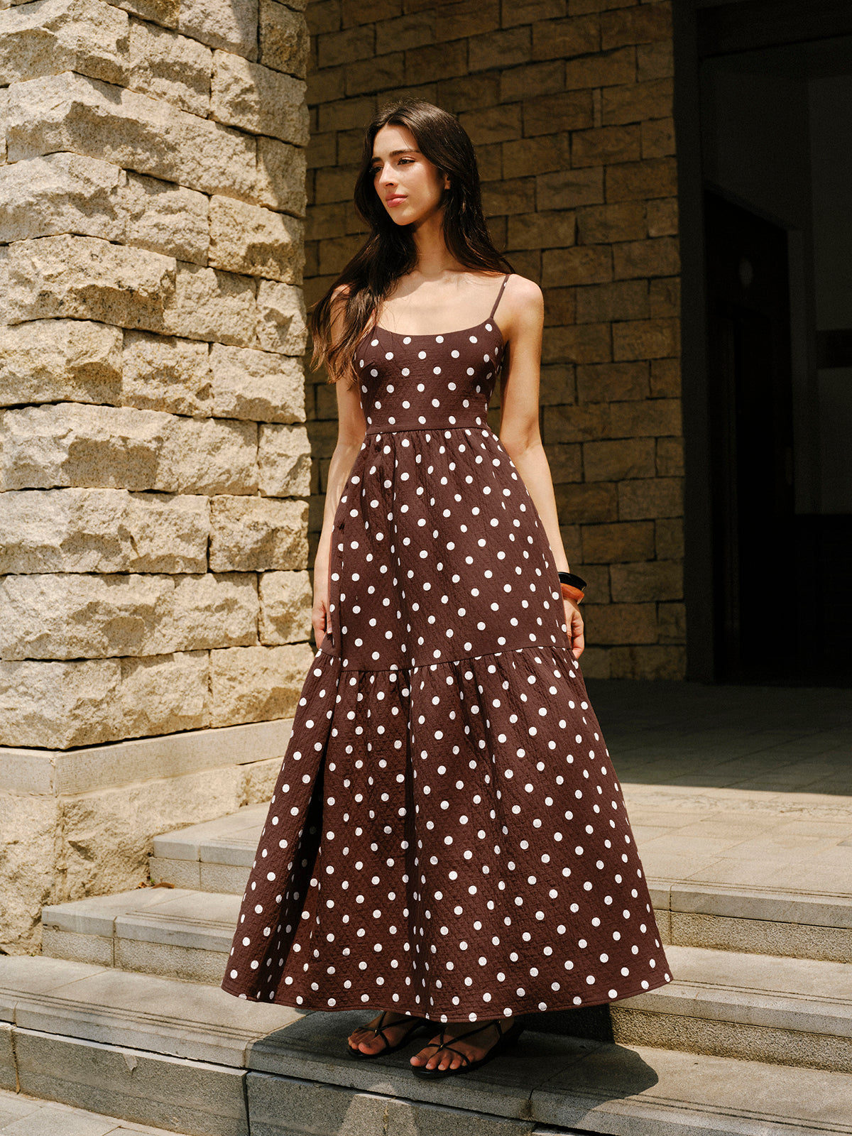 Baumwollkleid mit offenem Rücken und Polka-Dots