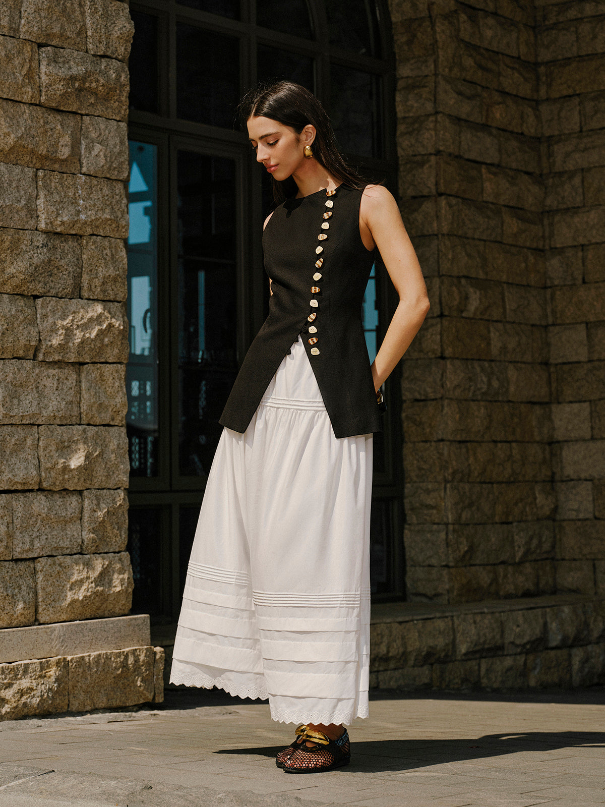 Linen Blend Button-Detail Vest