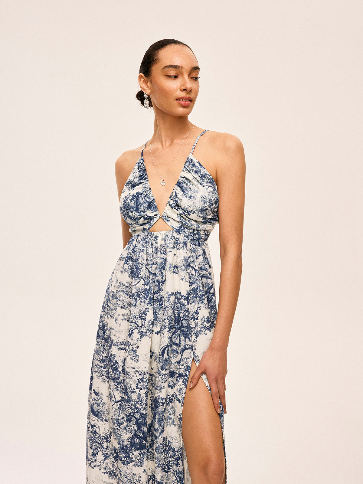 Robe fendue nouée à imprimé contrastant