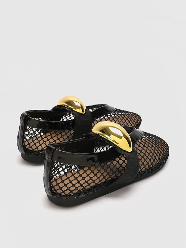 Mesh Design Shoes With Golden Accent