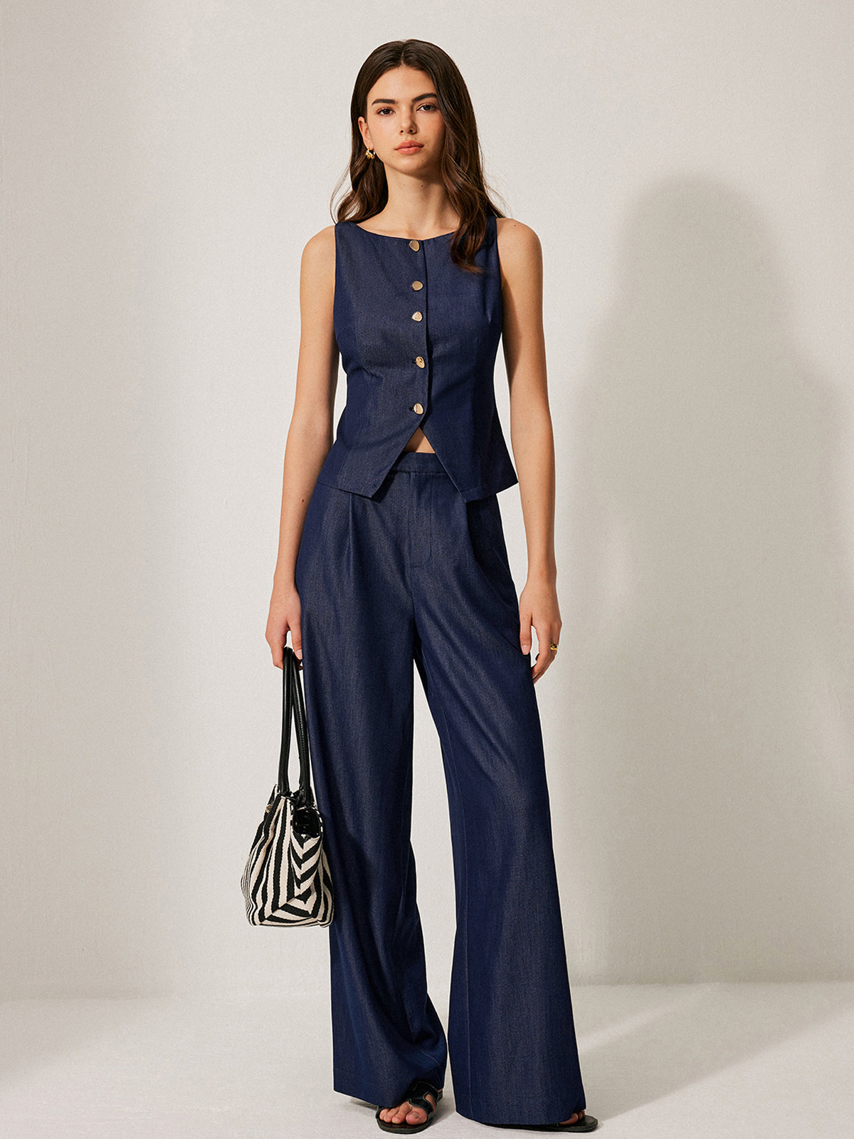 Hose mit Taschen an der mittleren Taille