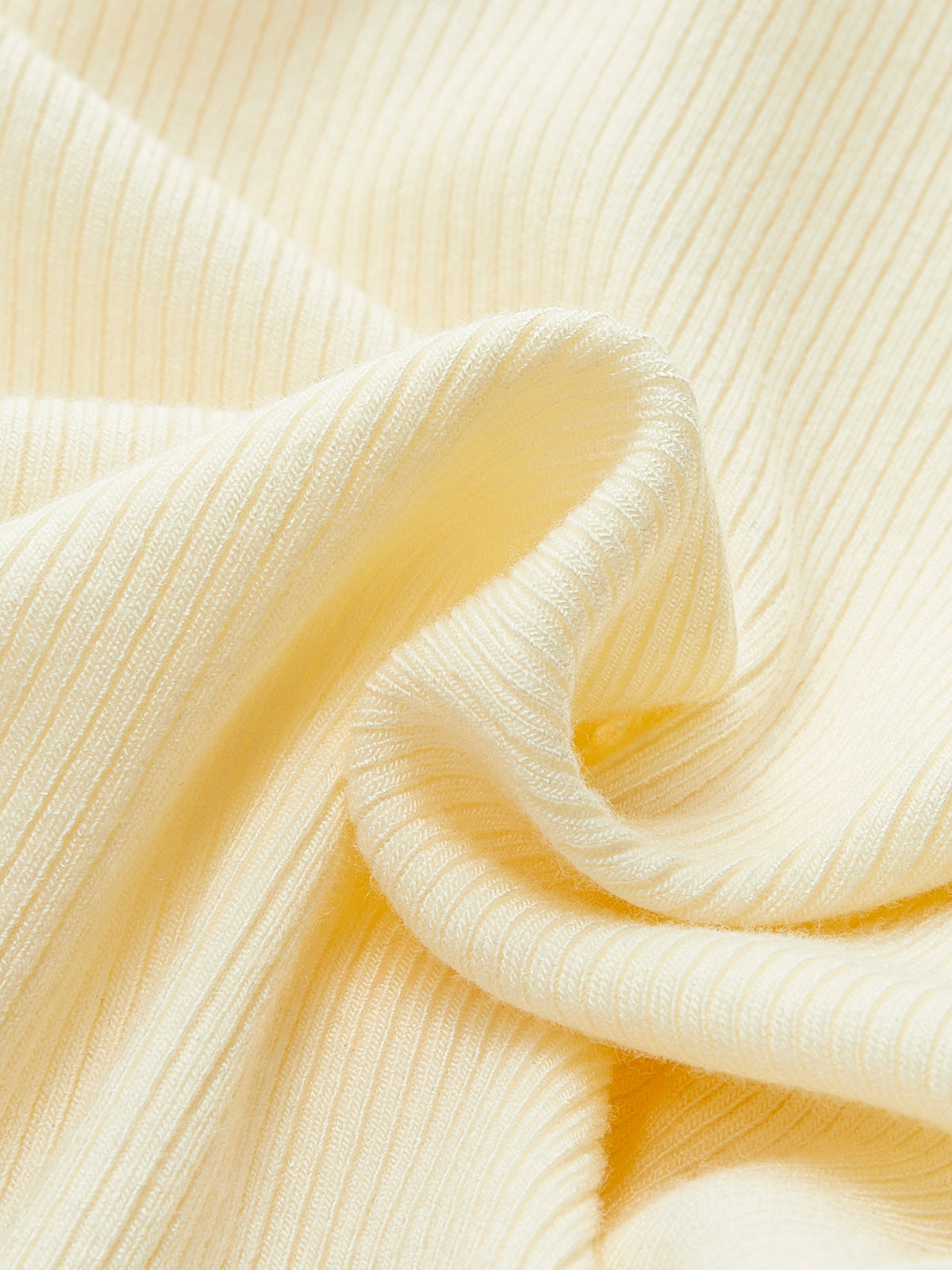 T-shirt côtelé à découpes et détails métalliques froncés