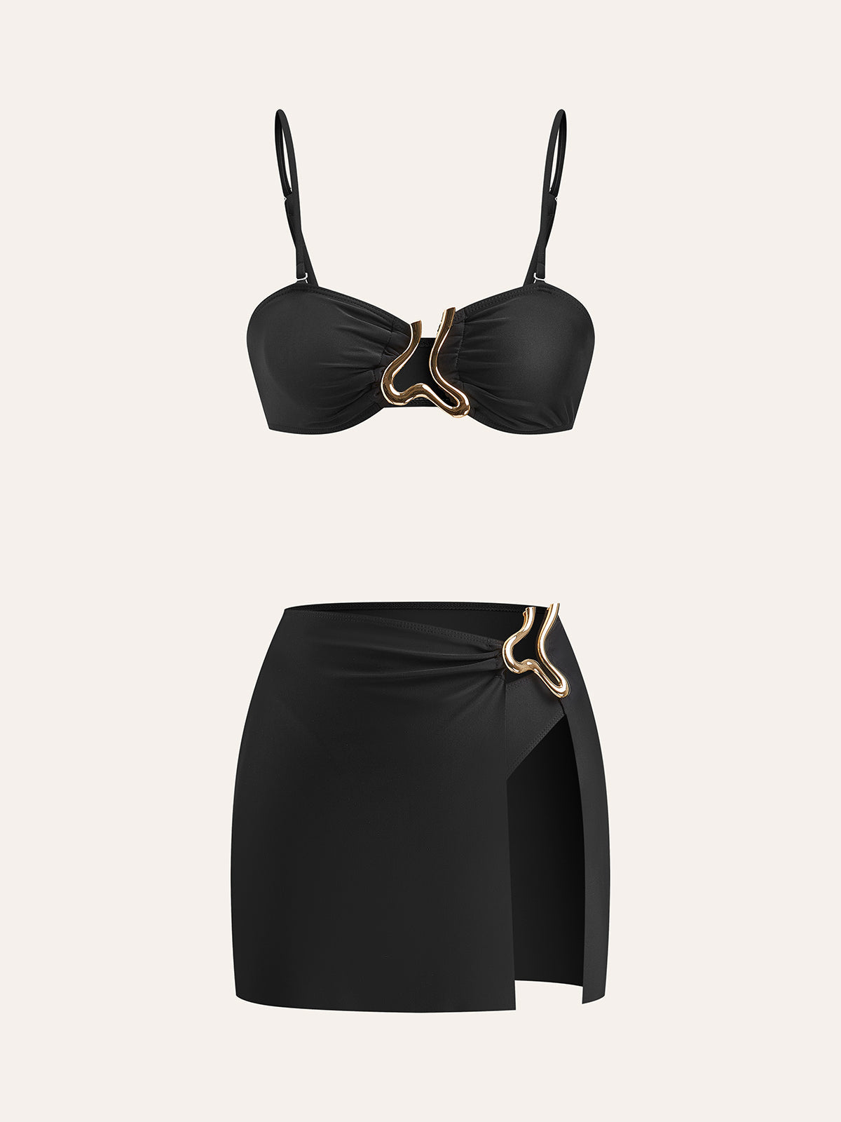 Ensemble Bikini Détails Dorés avec Jupe Paréo