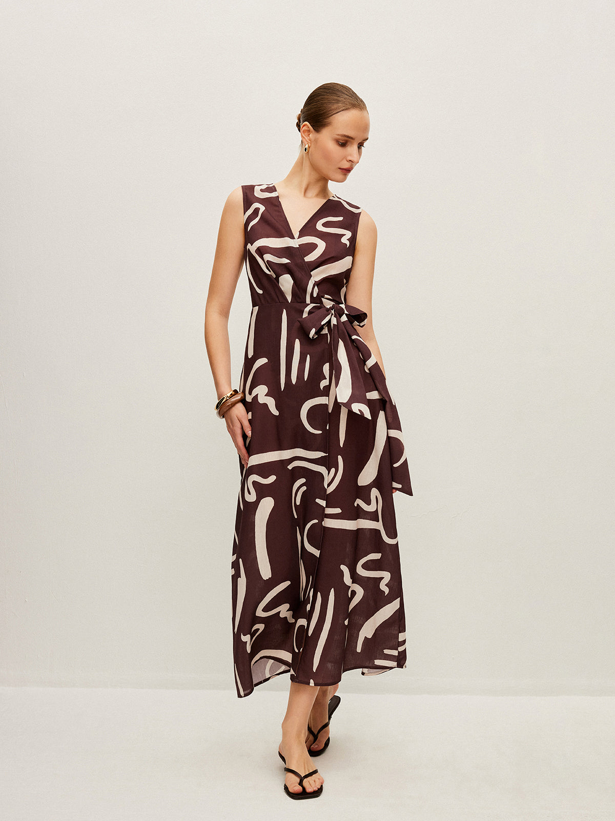 Robe cache-cœur à imprimé abstrait avec taille à nouer