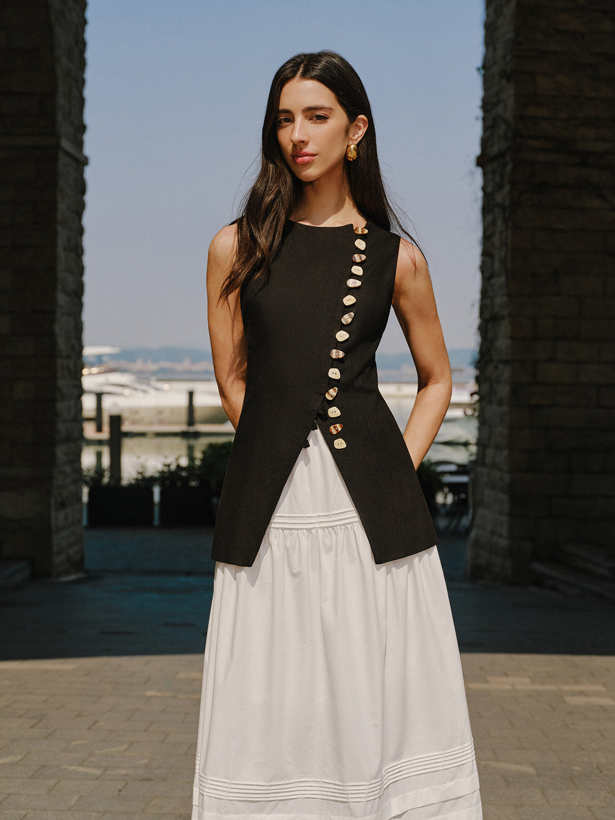 Gilet en lin mélangé avec détails boutonnés