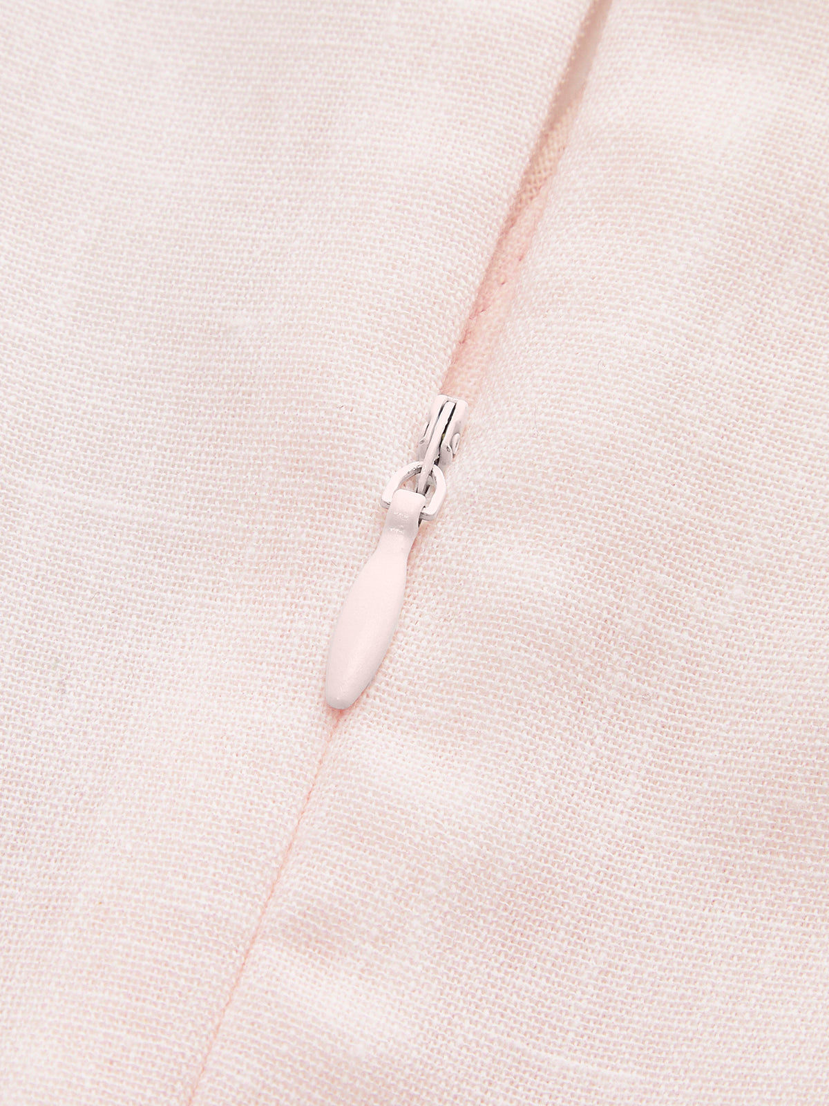 Kleid mit V-Ausschnitt, Blumenmuster und Bindegürtel