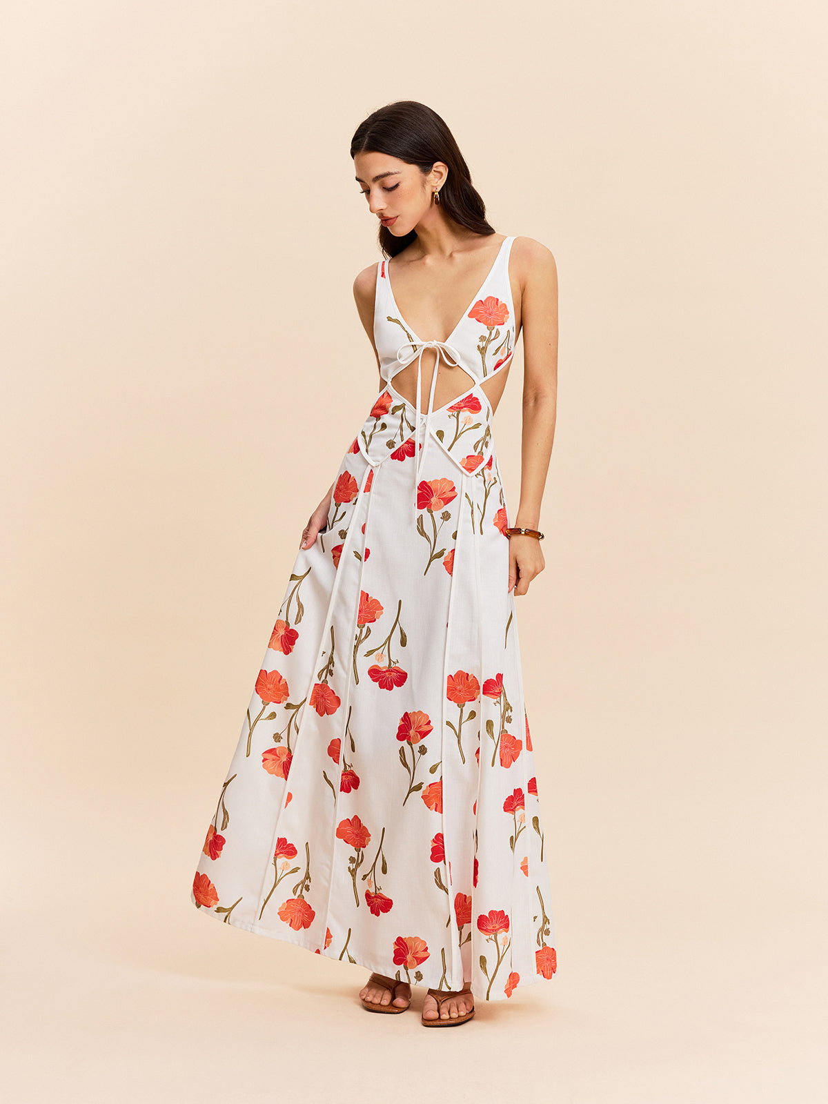 Robe découpée fleurie à nouer au dos