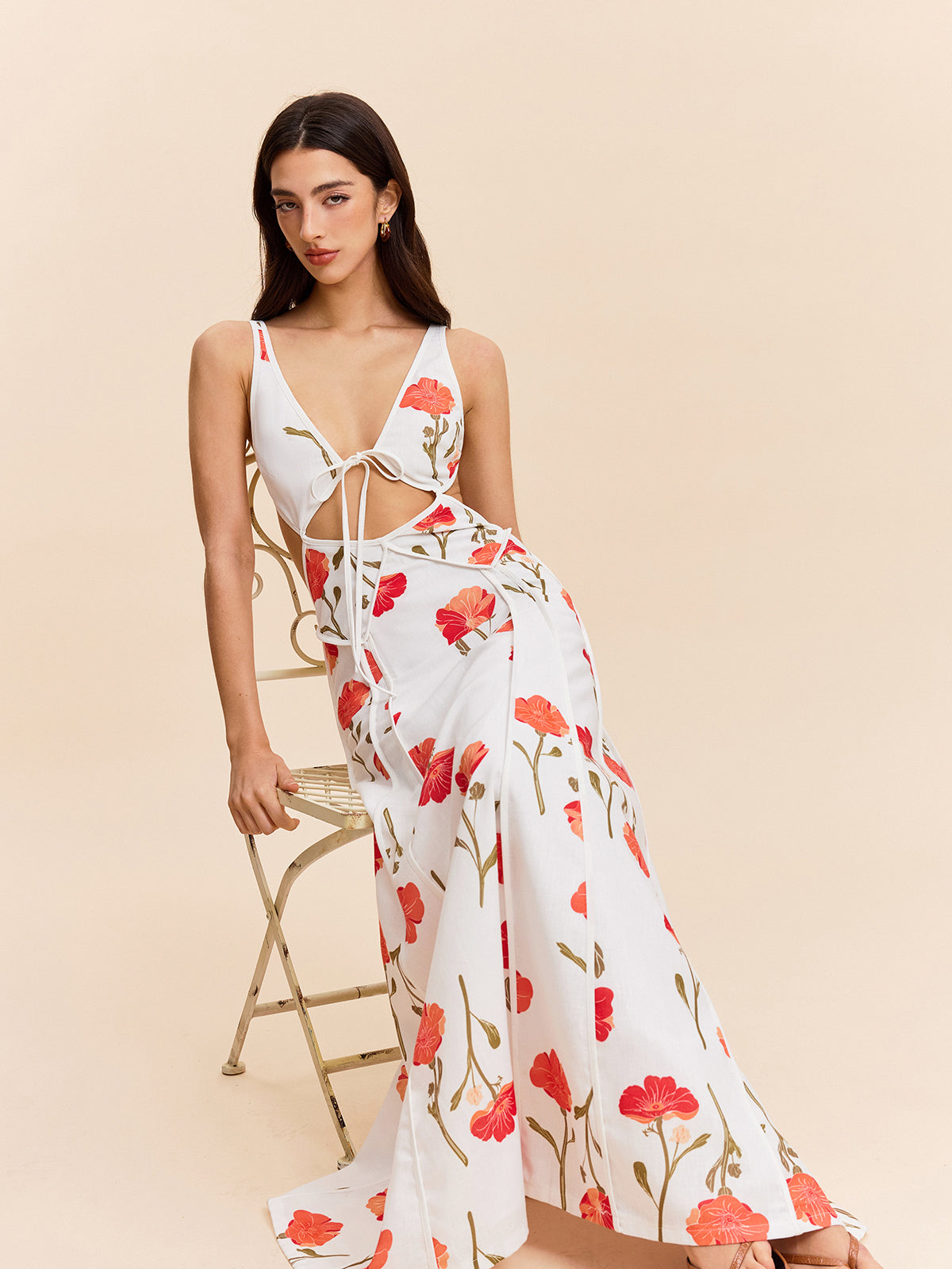 Robe découpée fleurie à nouer au dos