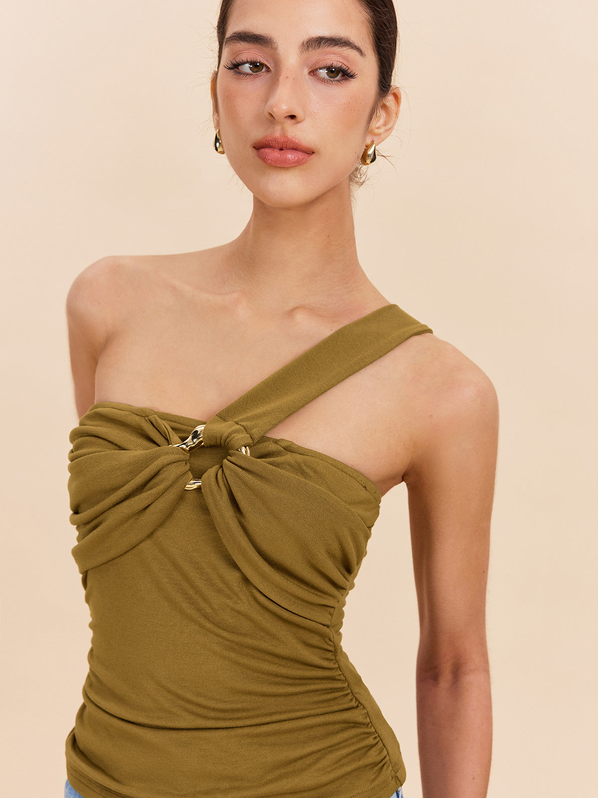 Twist-Vorderseite schulterfreies Top