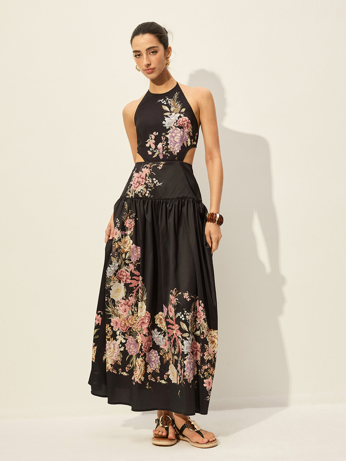 Robe dos nu à imprimé floral avec détails ajourés