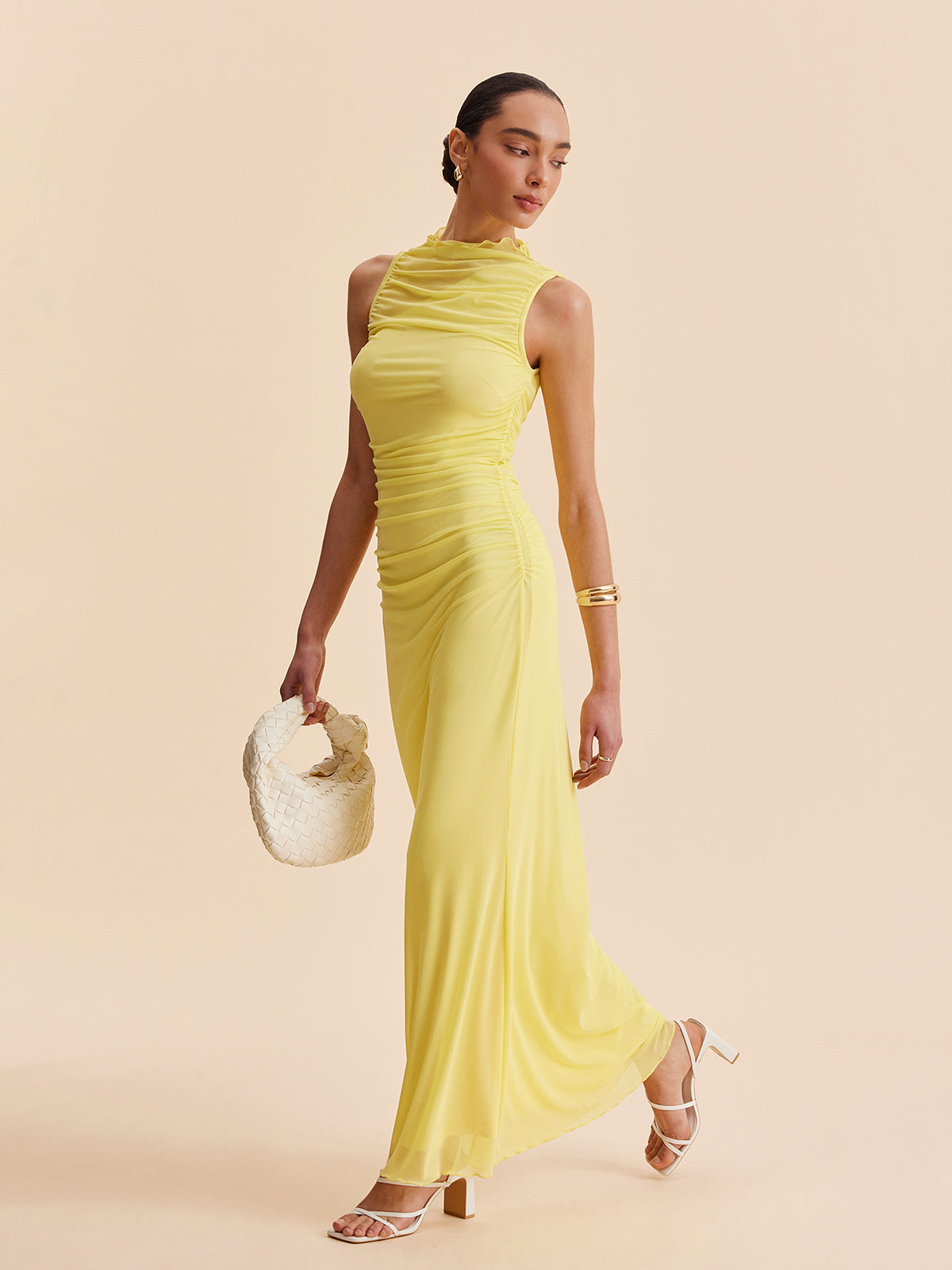 Ärmelloses Kleid mit Raffungen aus Mesh