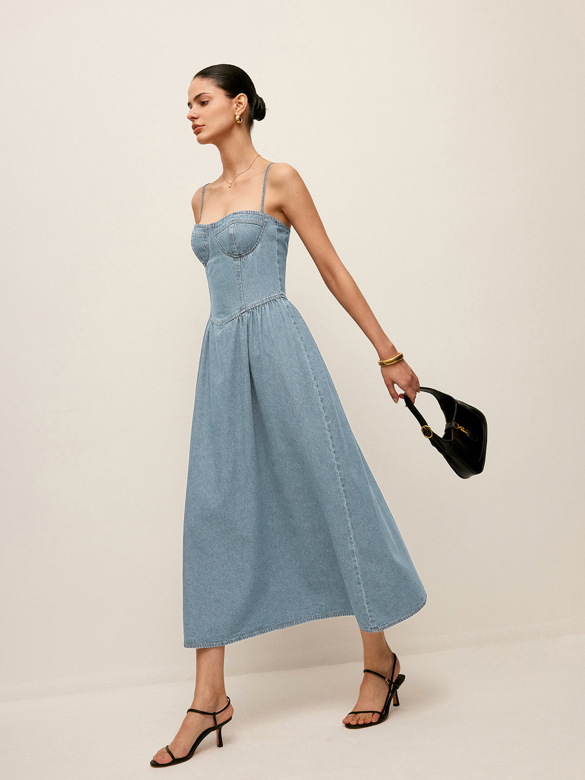 Robe en jean à col cœur